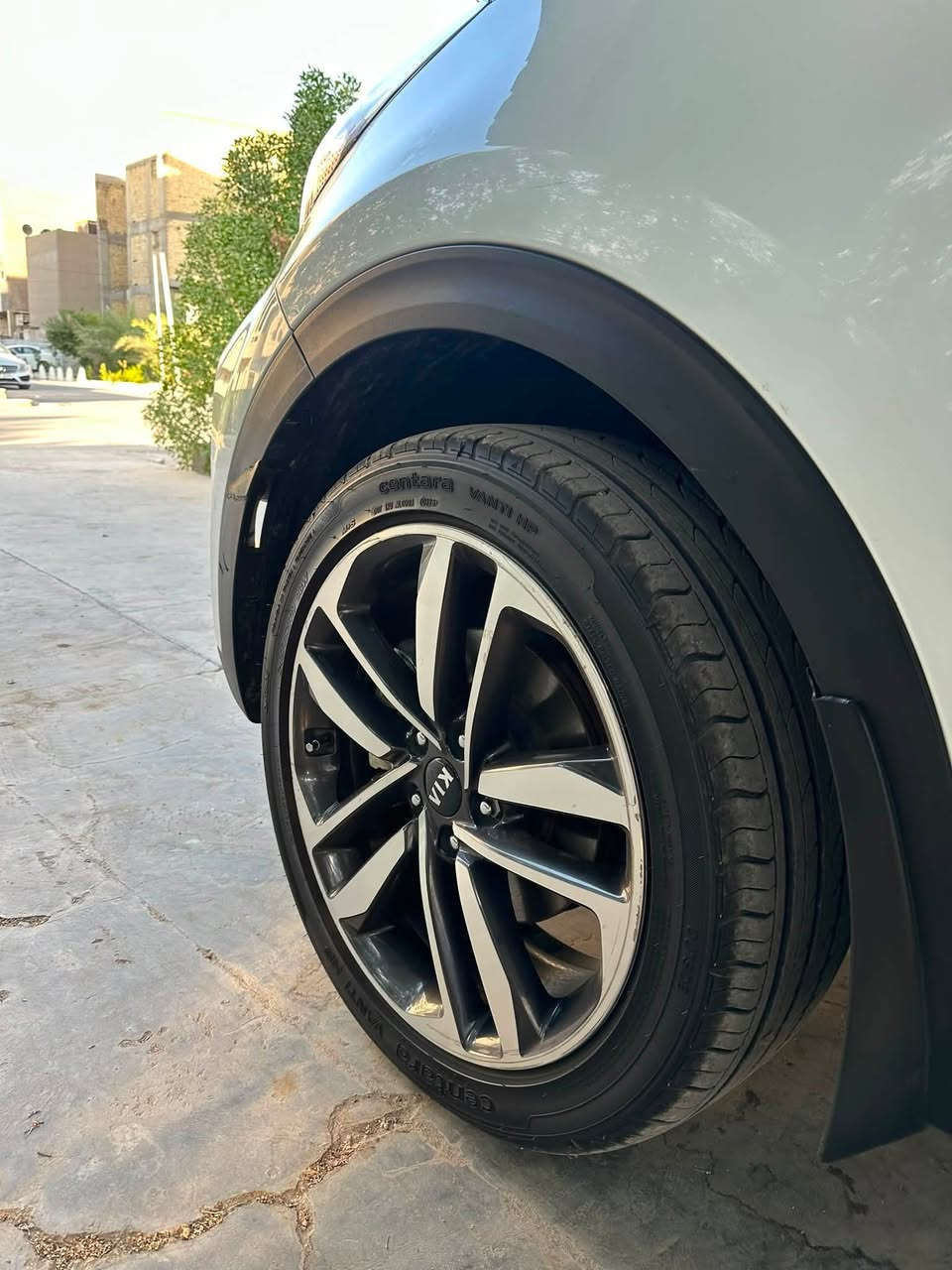 السلام عليكم
سبورتج خليجي موديل2019شكل 20 

ماشية 95 الف رقم بغداد الجديد بااسمي شرط التحويل

السيارة مكفوله كفاله عامة  

تخم تاير جديد ادامة كاملة ربع متصرف عليها 

مواصفات السيارة

محرك 2000 دوش

كروز سرعة

داخل بيجي جلد ومخمل

كامرة خلفية

حساس امامي 

حساس خلفي 

المري شفط 

اشاير بلمري 

٣ انضمة قيادة 

شاشه عطلات  

فول تحكمات ستيرن 

بلوتوث

كروس سرعه

يدات نيكل 

السعر 190$ وبيها مجال بسيط 

للاستفسار الاتصال

***********

عنواني بغداد  زيونة
