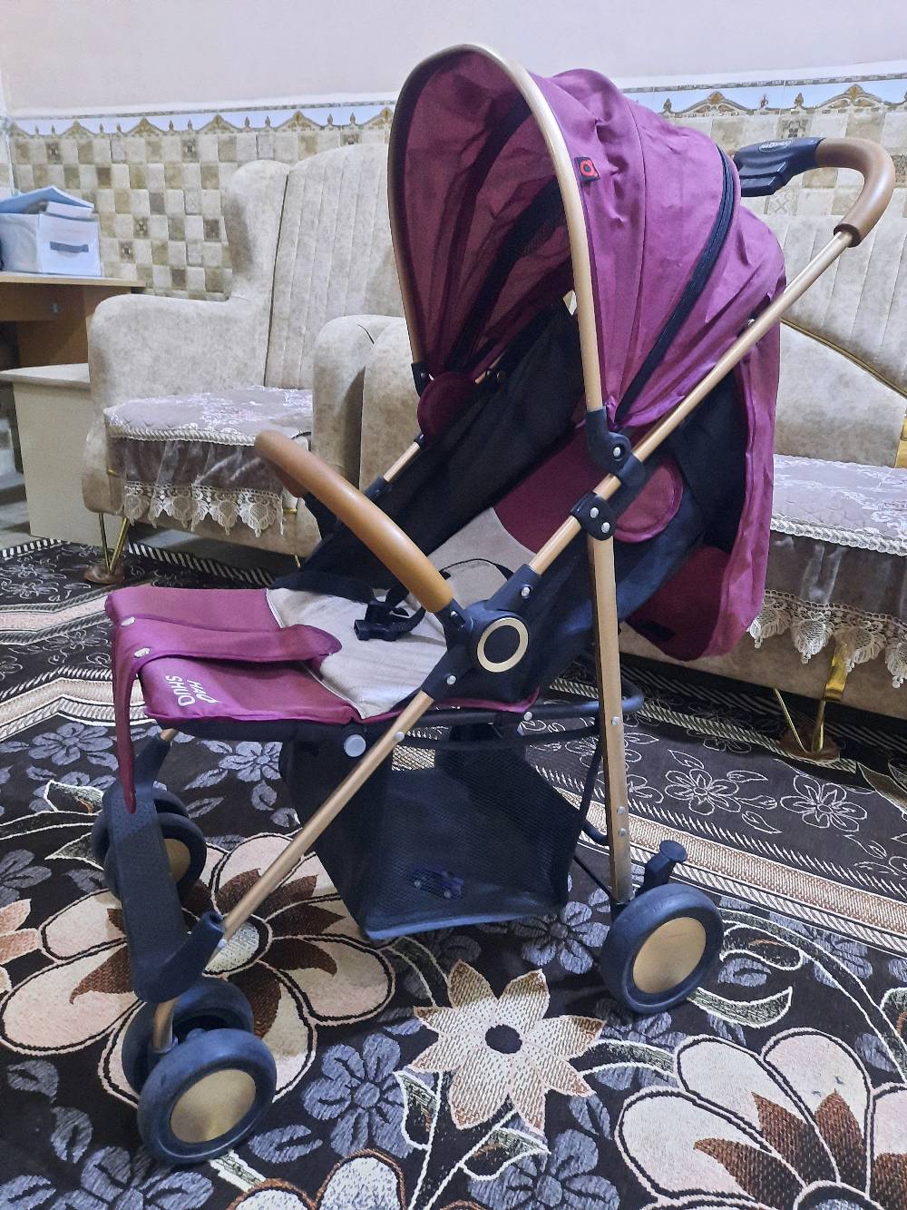 عربة أطفال • نظافة ٩٠٪ • بهادرية