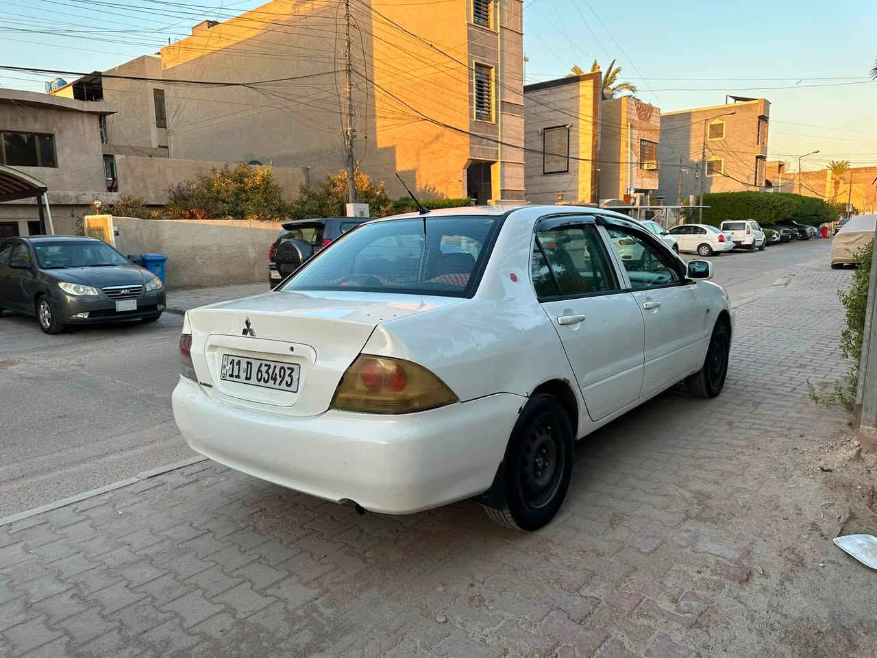 السلام عليكم لانسر ٢٠١١ شركة العامة للسيارات 
محرك كير مكفول ادامه كامله تبريد ثلج داخل السيارة بحاله الشركه كشنات بعدها جدد سنوية بسمي رقم دولي ضرر مابيه فقط صبغ جاملغ واحد اثر شخوط دكه جاجوج سياره مابيها وعل فحص باقي كفاله تايرات جدد باتري جديد ملاحظات دبل خلفي واحد واكف وبكلايت واحد جارد  جاهزة شلعه نشطه كلش سيارة نظيفه جداا عنوان بغداد السعر ٧٥ وبيه مجال قليل الاتصال ***********
