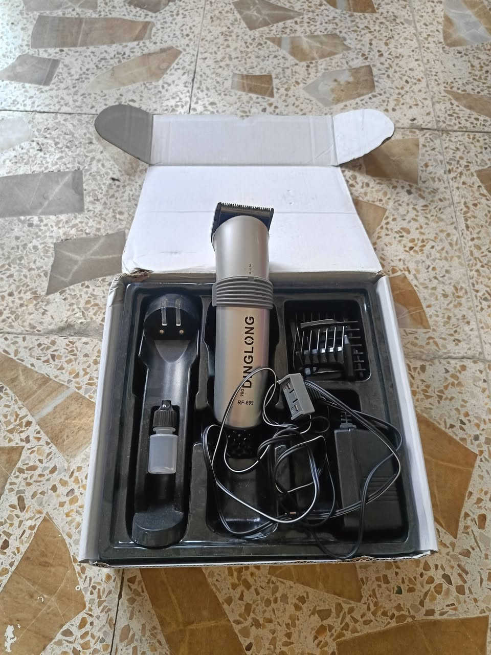 مكينه شحن • جديدة • استعمال قليل