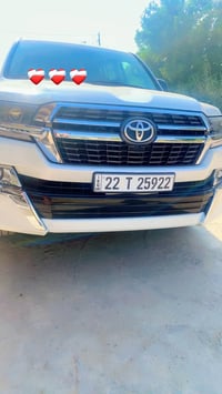 لاندكروز GXR • ٢٠١٧ • ١٢٣٠٠٠ كم