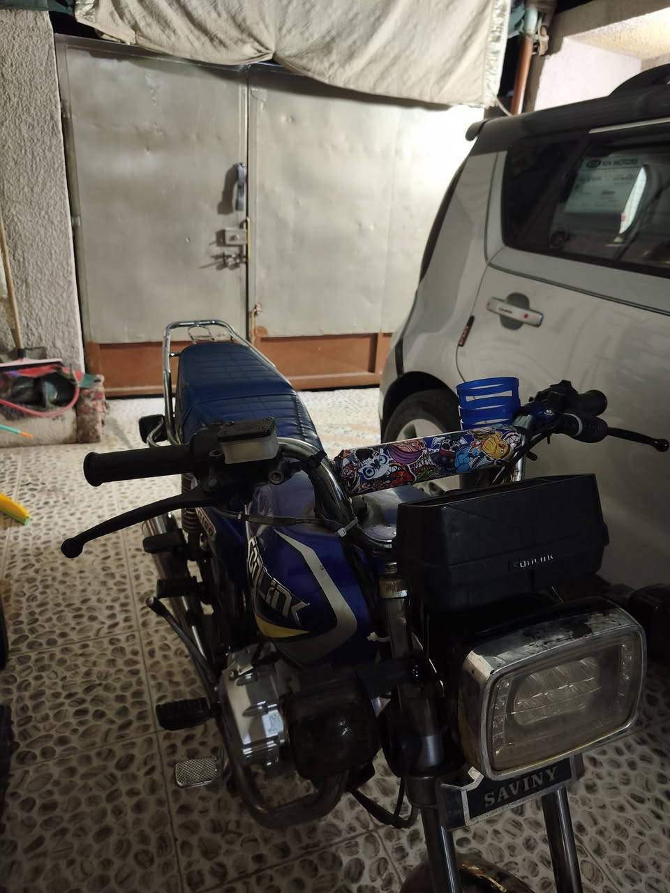 السلام عليكم دراجه سيفون موديل 23 جديده ما مفتوح المكينه كفاله عامه برغي ما ملعب بيها المح 150 كلها شغال لايتا شغال الشاير بس اشاير اثنين راد اشار بس اثنين تتبدل جديده كله شغال سيف شغال باتل جديد تيارات جداد سعر بلاش 600 مكاني ديالى هب هب رقم الهاتف ***********

.

.

