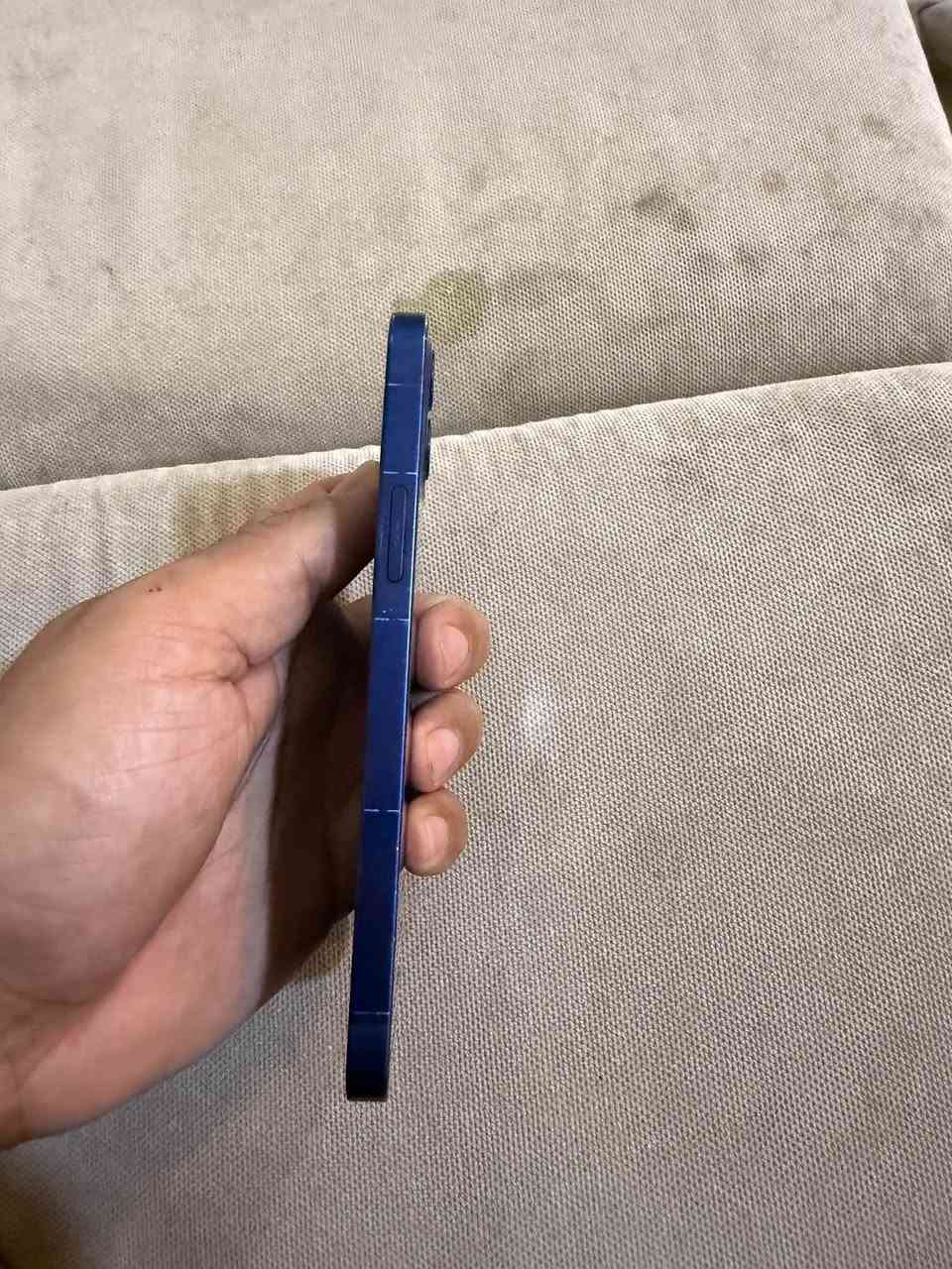 ايفون ١٢ • ذاكرة ٦٤ • بطارية ٧١