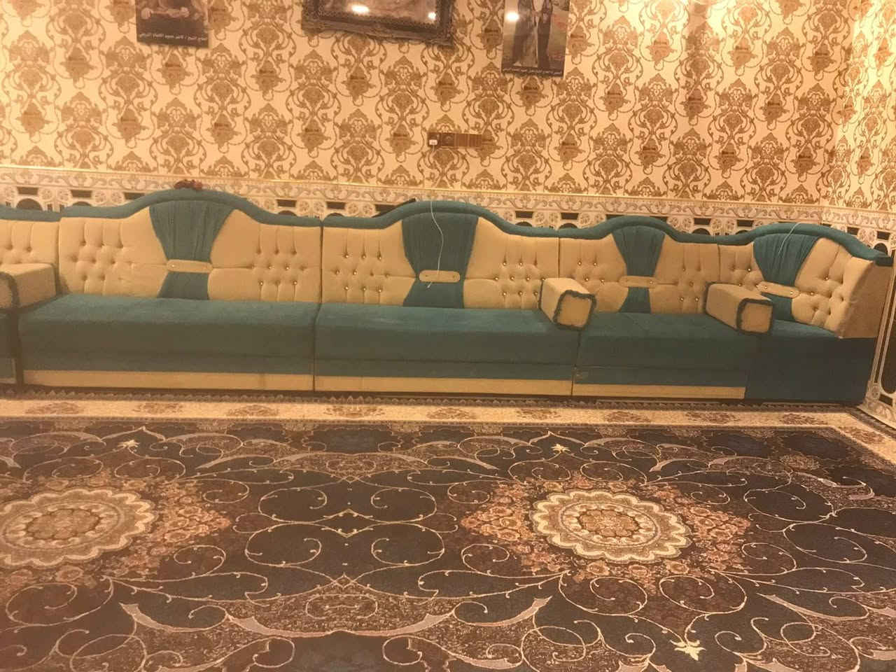 لبيع قنفات 8 قطع  البصرة شراي يجي انتصال  ***********
