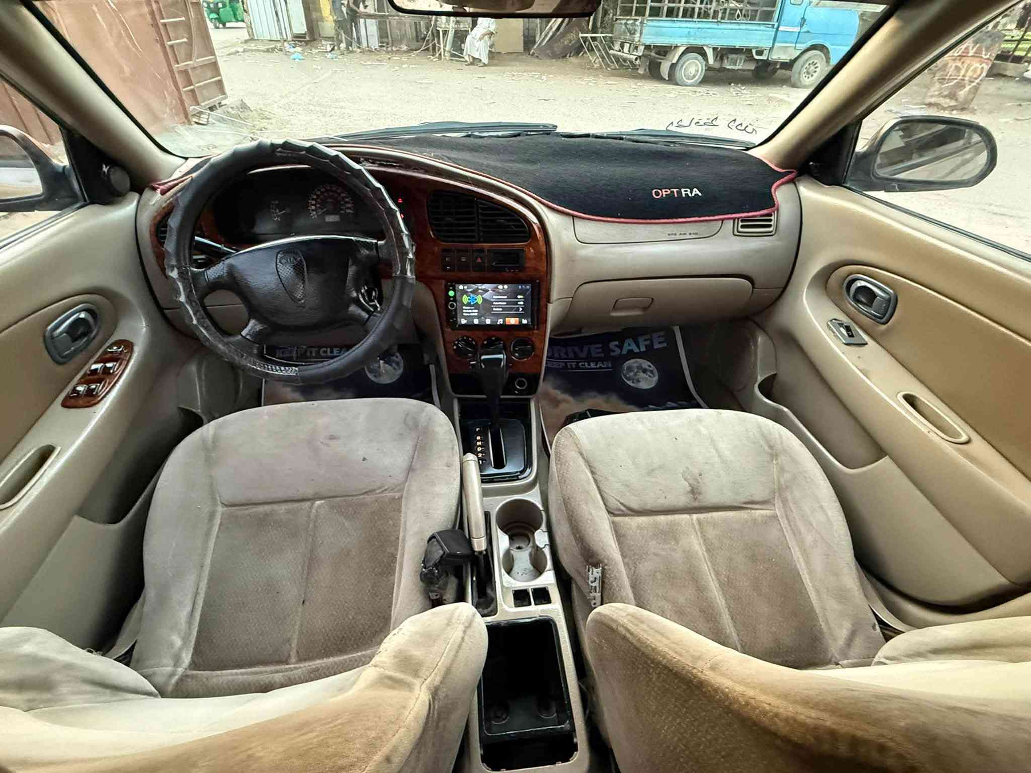 سبكترا موديل 2003
كير اوتو كير مكينه مكفولات 
تخم تاير جديد 
مكفوله من الضربه 
السياره جاهزء من كل شي 
السعر 47 وبيها مجال 
للاتصال ‭***********‬
