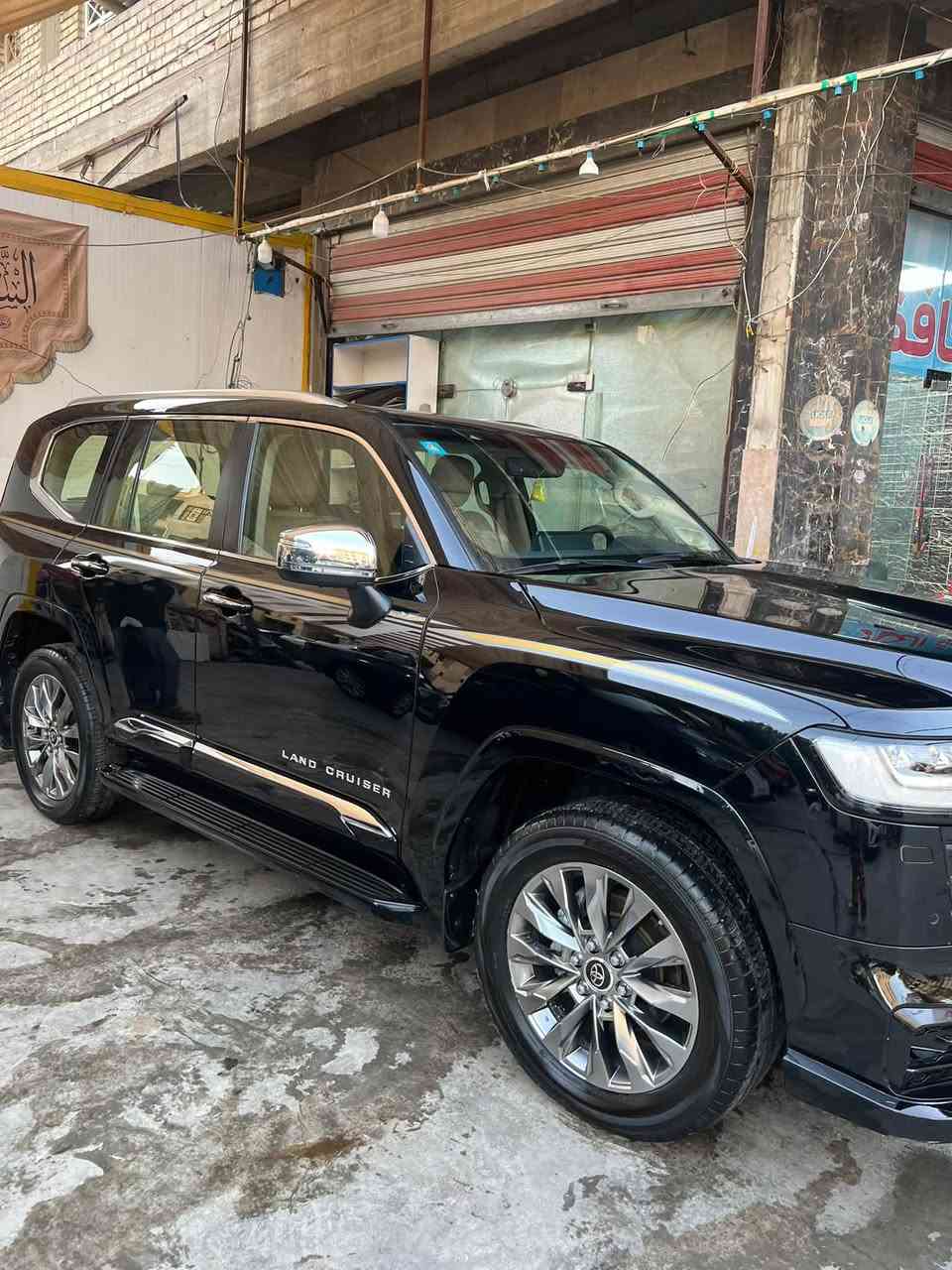لاندكروز • ٢٠٢٣ • ماشيه ٢٥ ألف