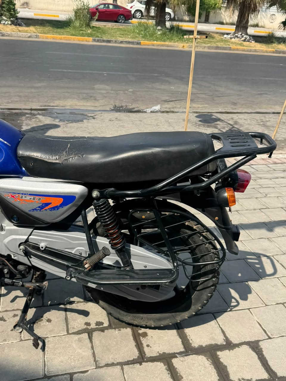 سلام عليكم بوكسر موديل 22للبيع دراجه مناقصها شي جاهزه اوراق اصوليه 7 لا تبخير لا تنقيص وناعمه المكينه خرسه بمليون 300 وبيها مجال بسيط مكان البنوك ***********
