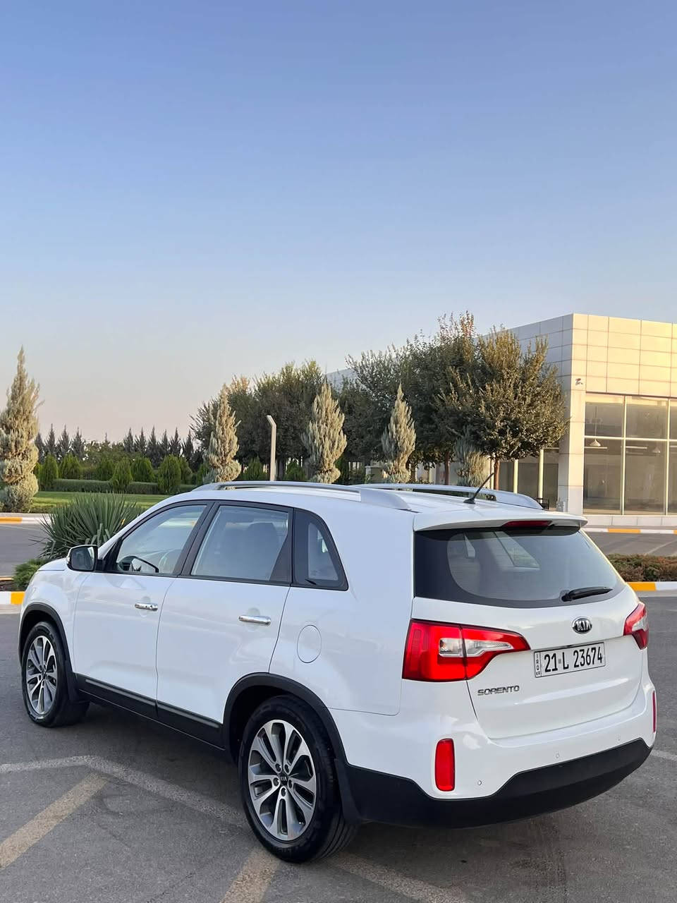 KIA SORENTO- مۆدێل  2015 -
📲 *********** سعر : 168💸 مەجالی تیایە

سەیارەکە زۆر جوانە  
سەیارەکە تەنها پەڵە ساردی  هەیە  بە بێ بۆیاغ  ✈️

مواسەفات   ( ناو زەرد  - کوشن کارەبای  -حاسە  - ڤۆلیۆم   -  تحدید سورعە  - بلاجکتۆر - لید - ویل کرۆم -کامێرا لیدی ناوەوە- کوشن جلد - بەسمە - گیر اوتوماتیک و عادی  - سێ ڕیز کوشن - تەبرید مەرکەزی - ئیکۆ -شاشە ) 🗼

گێڕ و مەکینە بەشەرت نەکراوەیە
١٣٧ هەزار ڕۆیشتووە
سەنەوی تازە تا ٢٠٢٨
تەحویل  و غرامە بەشەرت 🇺🇸
شوێن : سلێمانی 🪙

كيا سورينتو   - مۆدێل  2015 -     
📲 *********** سعر : 168💸 و مجال

سيارة حيل حلوة  
سيارة بيها مكان صغير بارد و بدون صبوغ   ❄️
 
مواصفات (     داخل اصفر - كشن كهربائي -حاسات - بلاجكتور - ڤۆلیۆم - تحديد سرعة -بلاجكتور -ليد- ويل كروم -كاميرا - شاشة- ليد دواخل-كشن جلد - بصمة- گير اوتوماتيك و عادي-ثلاث معقد -تبريد مركزي-نظام ايكو)  🆕

 گير و محرك بشرط ما مفتوح 
137 الف حقيقي ماشي 
سنوي جديد حتى 2028
تەحویل  و غرامە بشرط 💎
مكان : سلێمانی
