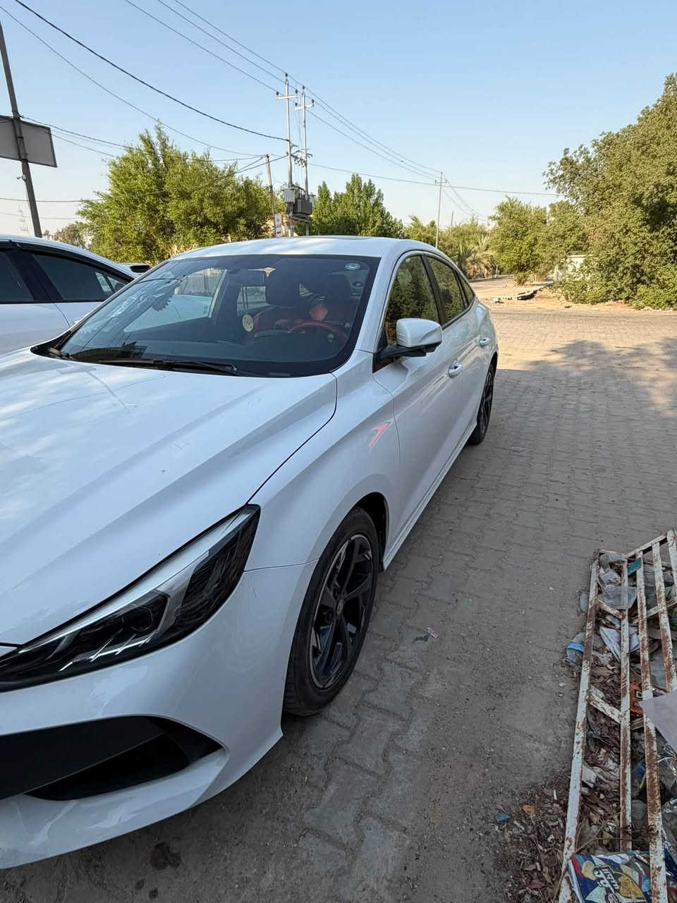 Mg 5 شكل الجيتي
٢٠٢٣
فول مواصفات 
٤ كاميرات ٣٦٠
سلايد
سايد بريك بصمة
اوتوهولد
عدادات ديجيتال
شاشة 
تبريد قطعتين
داخل احمر
ماشية ٣٢الف
رقم اربيل الجديد بأسم شركة تحويل وكالة حاضرين
مكفولة عدا شخط بكد الاصبع بالباب خلف السايق
وتكحيل بالدعامية الامامية
النجف الاشرف
***********
