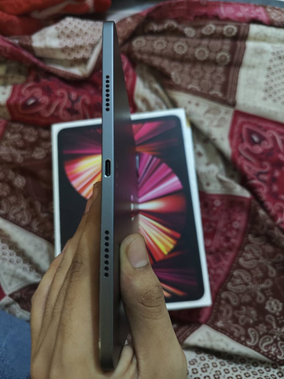 ايباد M1
ذاكره 128
بطاريه 82
بي طخه بسيطه بالشاشه
مكاني بغداد 
السعر 600 وبي مجال
