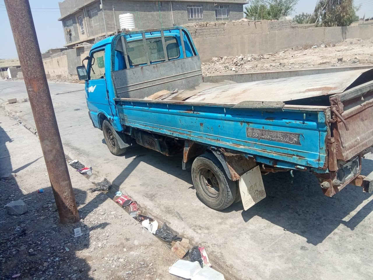 كيا بنكو للبيع ٩٥ابيع بدون ارقام لان الارقام راعيهن ما يحول سيارة جاهزة تخم تاير كير محرك اكسن مكفولات العنوان بغداد المعامل السعر ١٧وبيها مجال ***********
