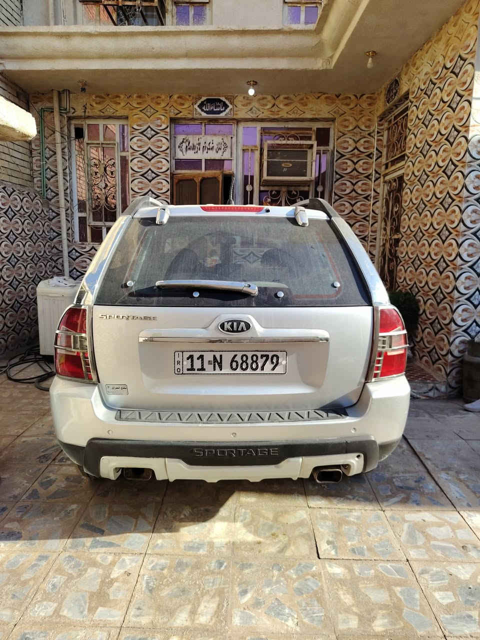 السلام عليكم  سبورتج 2009 مكفوله من الحادث فقط البنيد والجاملغ الباب السائق كلير اثر جراد 
رقم بغداد بسمي الدولي 
كشنات جلد تدفئه 
داخل اسود 
تخم تاير جديد
 حداديه خير من الله 
الاستفسار ***********
 لسعر 108 وبيه مجال
