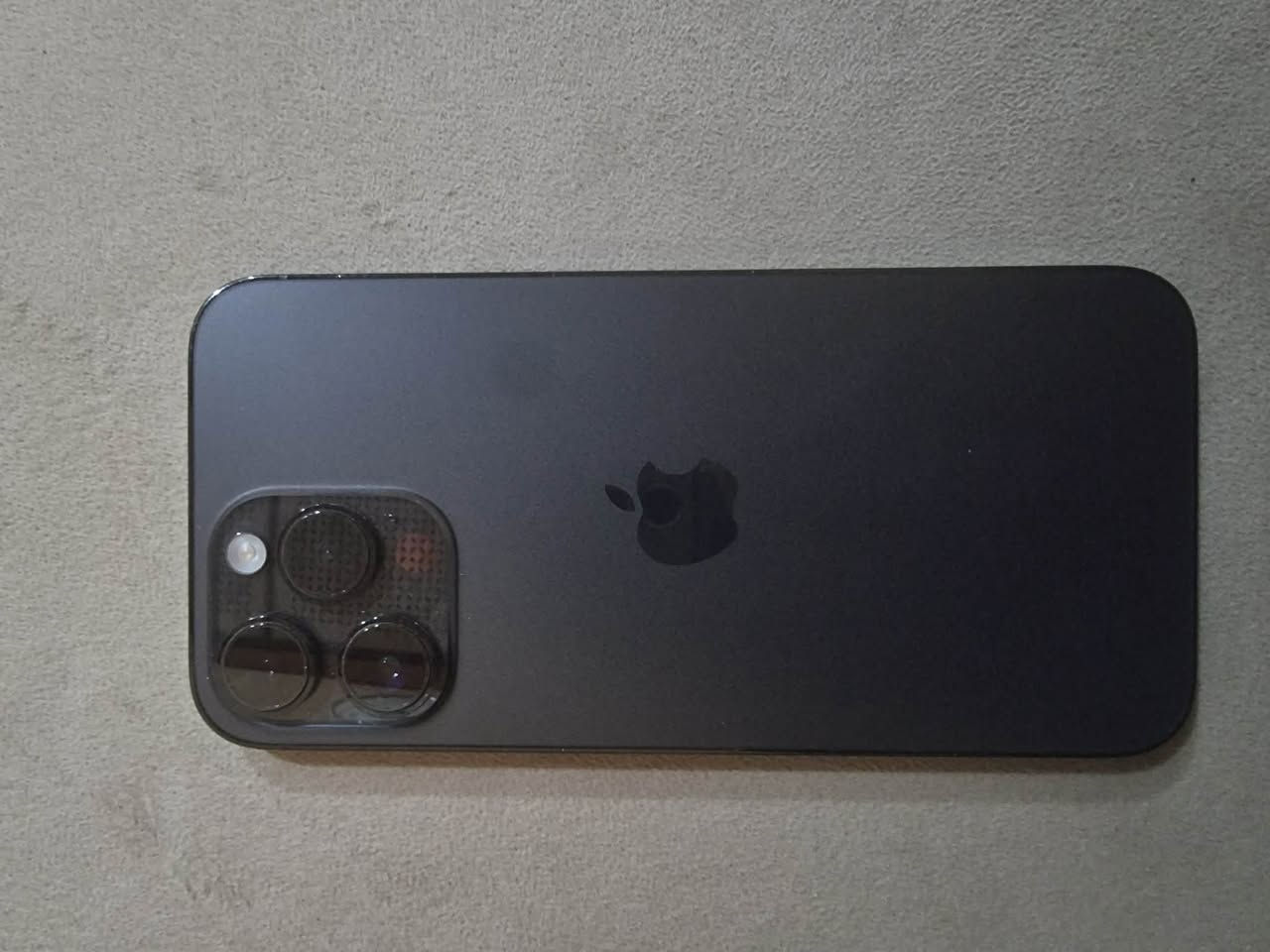 لسلام عليكم 
iPhone 14 Pro Max 
Black 
ذاكرة256
بطاريه 86
نضافة 88%
شريحه فعليه
الالم مالته مستبدل شاشه املد 120HZ
خدوش بسيطة بالشاصي مثل ما موضح
ديوانيه
*********** او خاص
سعره 660 الف و قابل للتفاوض
