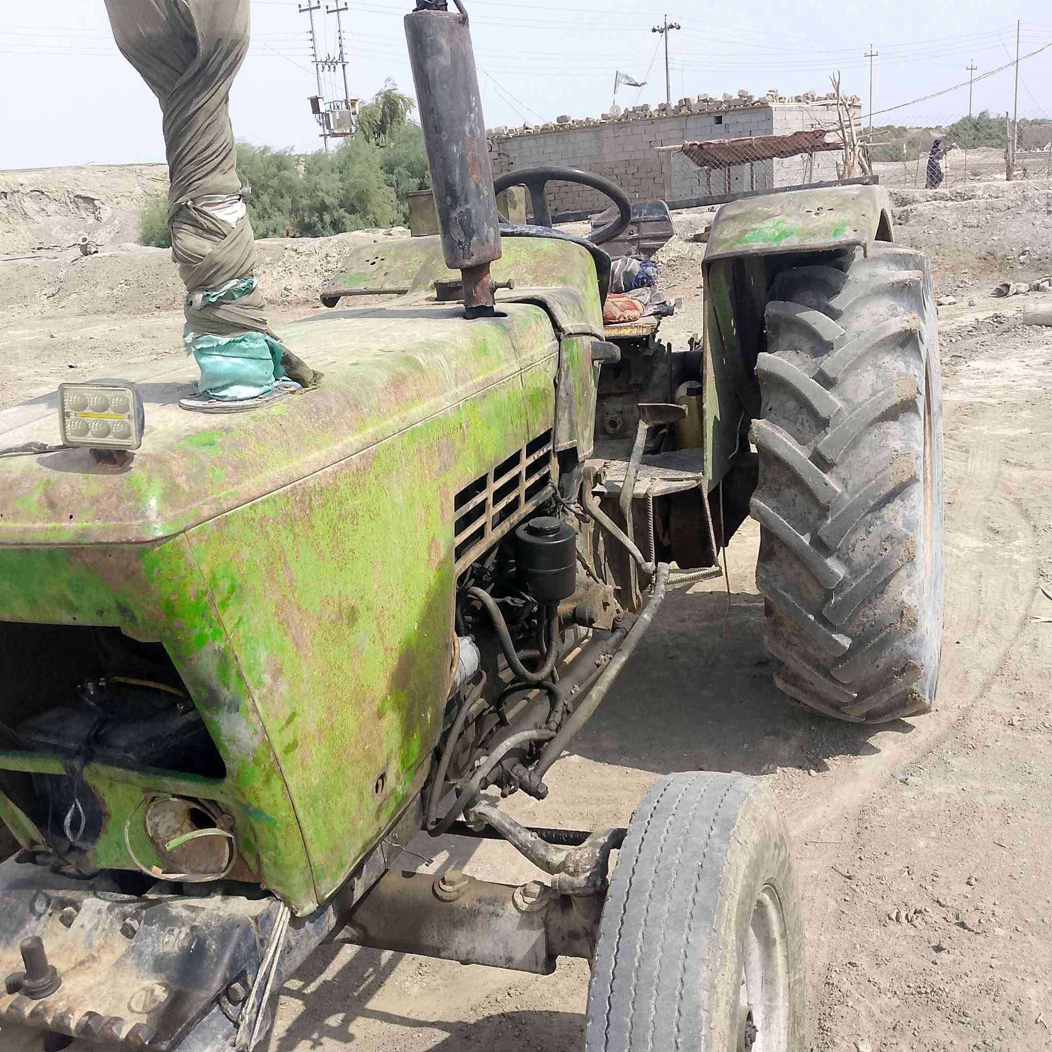 للبيع • شاحنة