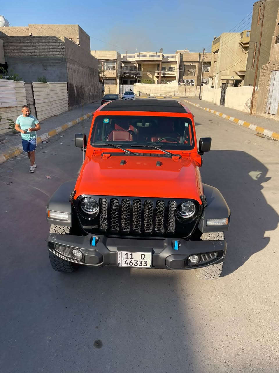 السلام عليكم 

جيب رانكلر 4Xe 2023 هايبرد ويليس وارد امريكي 

 السياره  Jeep Wrangler 4Xe 2023 2.0L 4 plug-in

حجم المكينه : 2000 تيربو + هايبرد + بلكن شحن خارجي

القدرة الحصانية 375  

الشحن يمشيك 30 ميل

المسافه المقطوعه : 32

                      
#اللون برتقالي مميز وداخل احمر بلادي 

1.قماره بانورما تنفتح كهرباء ع طول السياره
2.بصمه 
3.لوكير
4.كشافات 
6.شحن خارجي
7.بكلايت لد 
8. شاشه
9.سستم صوت دمام خلفي + امامي 
10.لايتات زنون هايلوجين
11.كشنات جلد داخل احمر بلادي 
12.سقص اسود بلادي 
13. تحكم استرين
14. ويل حجم 17
15. حساس خلفي
16.رادار جانبي 
17.تاير جبلي بلادي 

حادثها باب وجاملغ خلفي صبغ بدون ايرباك رقم بغداد السعر مكاني بغداد الدوره ***********
