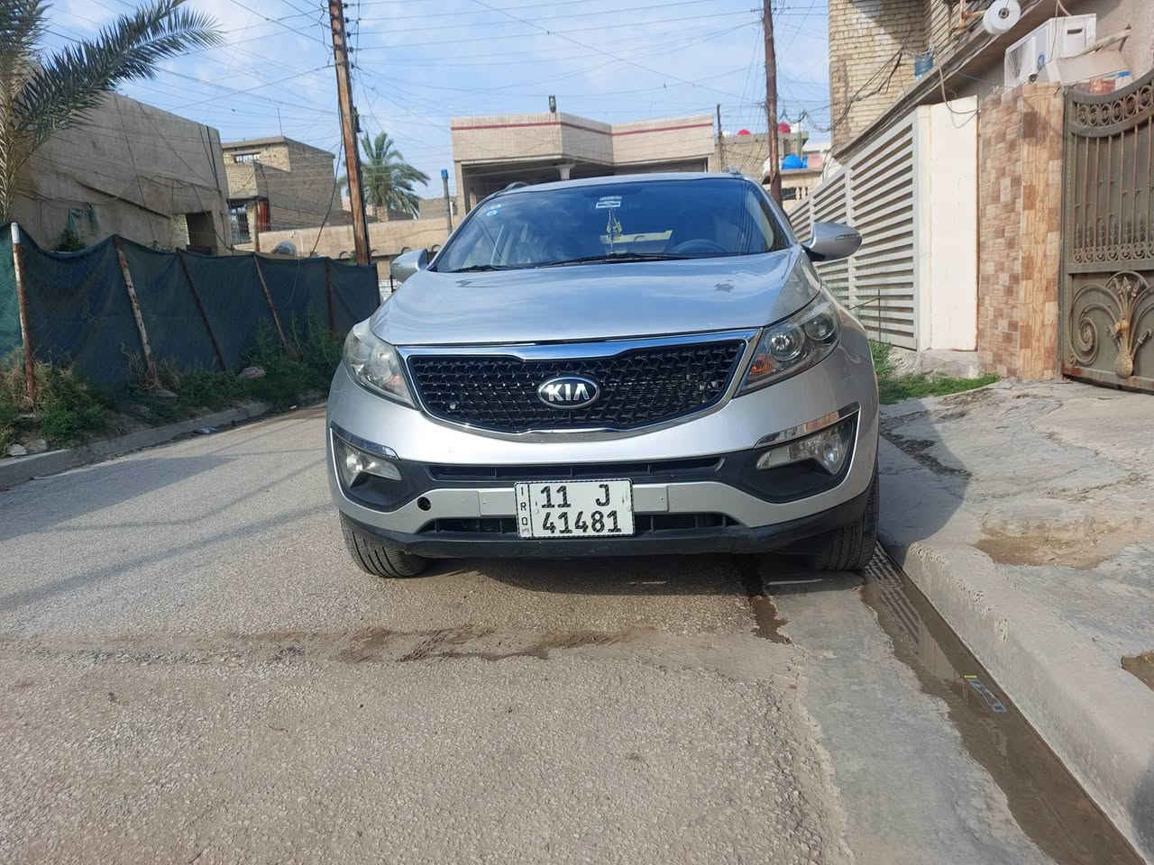 سبورتج ٢٠١١ وارد امريكي محرك ٢٤٠٠ دوش
ستيرن كهرباء 
حساس خلفي 
شاشة بلادي ودمام 
مكينة وگير وضع الشركة 
صبغ چاملغين وبنيد وتصليح ببداية الشاصي لغد سليم 
السيارة جاهزة من كلشي 
مكاني بغداد الدورة 
***********
السعر ب ١١٠ وبيها مجال قليل
