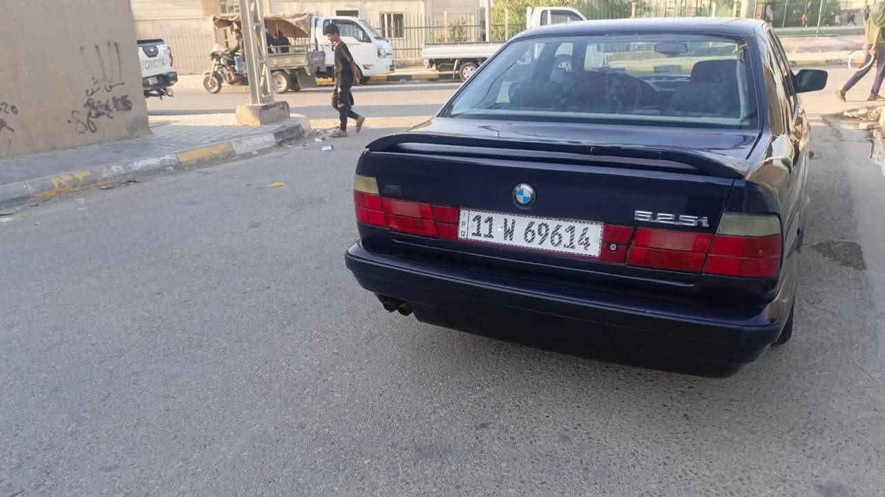 بي م دبليو 535 محدثة 525 موديل 1991 رقم بغداد محرك 6 مسكر تبريد قطعتين
مكفولة من الضربه سنوية جديدة بأسمي السعر 55 بيها مجال 

مكاني واسط ناحية شيخ سعد للاستفسار  ***********

