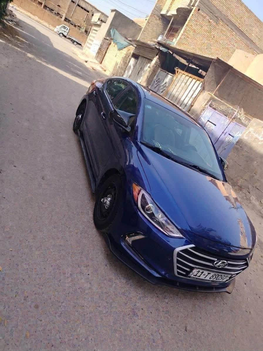 اللنترا 17 امريكي فئة SE
مكينة دوش 2000 جديدة صارلها شهر من شديتها
گير Atالمرغوب
 السيارة رقم بغداد الجديد سنوية لل29
حادثها جاملغ مال سايق 
الدعامية مبدلها جماليه وبيها فديو سيارة مال بيت وكلش نظيفة 
السعر 110 وبيها مجال بسيط 
مكاني بغداد الشعب ناقصها فريز تبريد فقط 

***********
