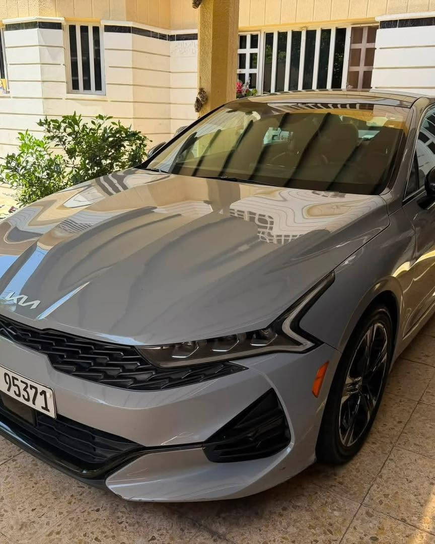 🚨 للبيع | كيا K5 GT-Line 2022 – فل مواصفات

📍 الموقع: بغداد – السيدية
🔥 سيارة جداً جداً نظيفة وما ناقصها أي شي

🛣️ الممشى: 54 ألف ميل
⚠️ الضرر: فقط شبر بالجنطة صبغ
📸 صورة الضربة موجودة ضمن صور المنشور

🔹 التفاصيل:
• 🛠️ المحرك: 1.6L تيربو
• ⚙️ الدفع: أمامي
• 🌌 السقف: بانوراما بالكامل
• 📡 الرادارات: 5 رادارات – نظام أمان متكامل
• 🛣️ تحديد المسار مع الرجوع للمسار تلقائياً
• 🤖 نظام اتباع المسار LFA
• 🛡️ مانع اصطدام أمامي وخلفي مع كبح تلقائي
• 👀 تنبيه النقطة العمياء + استشعار حركة المرور الخلفية
• 📷 كاميرا خلفية دوارة عالية الدقة
• 🔑 بصمة تشغيل + تشغيل عن بُعد بالريموت
• 📱 شاشة كبيرة تدعم Apple CarPlay وAndroid Auto
• 🖥️ عدادات رقمية Digital
• 💺 كراسي جلد GT-Line رياضية
• ⚡ كراسي كهربائية
• 🏎️ ستيرن رياضي D-Cut
• 📲 شاحن وايرلس
• 💡 إضاءة LED بالكامل مع العالي التلقائي
• 🛞 رينجات GT-Line 18 إنچ رياضية
• 🏁 مودات قيادة متعددة: Sport / Normal / Smart / Custom

✨ الإضافات:
• 💡 LED داخلي للأبواب والدشبول
• 🛞 تخم تاير جديد
• 🎨 دهن كامل أدنول
• ⛽ بانزين كله محسن
• ✨ السيارة جداً جداً نظيفة

📞 رقم صاحب السيارة: ***********

💬 لمعرفة السعر، علّق (1) ويتم الرد عليك تلقائياً.

⚠️ ملاحظة: الصفحة مخصصة لنشر السيارات فقط، ومالها علاقة بأي اتفاق أو تعامل يتم بين البائع والمشتري، وبالتوفيق للطرفين.

#كيا #K5 #K52022 #GTLine #كيا_K5 #سيارات_بغداد #سيارات_العراق #سيارات_للبيع #السيدية #توب_كار_IQ
