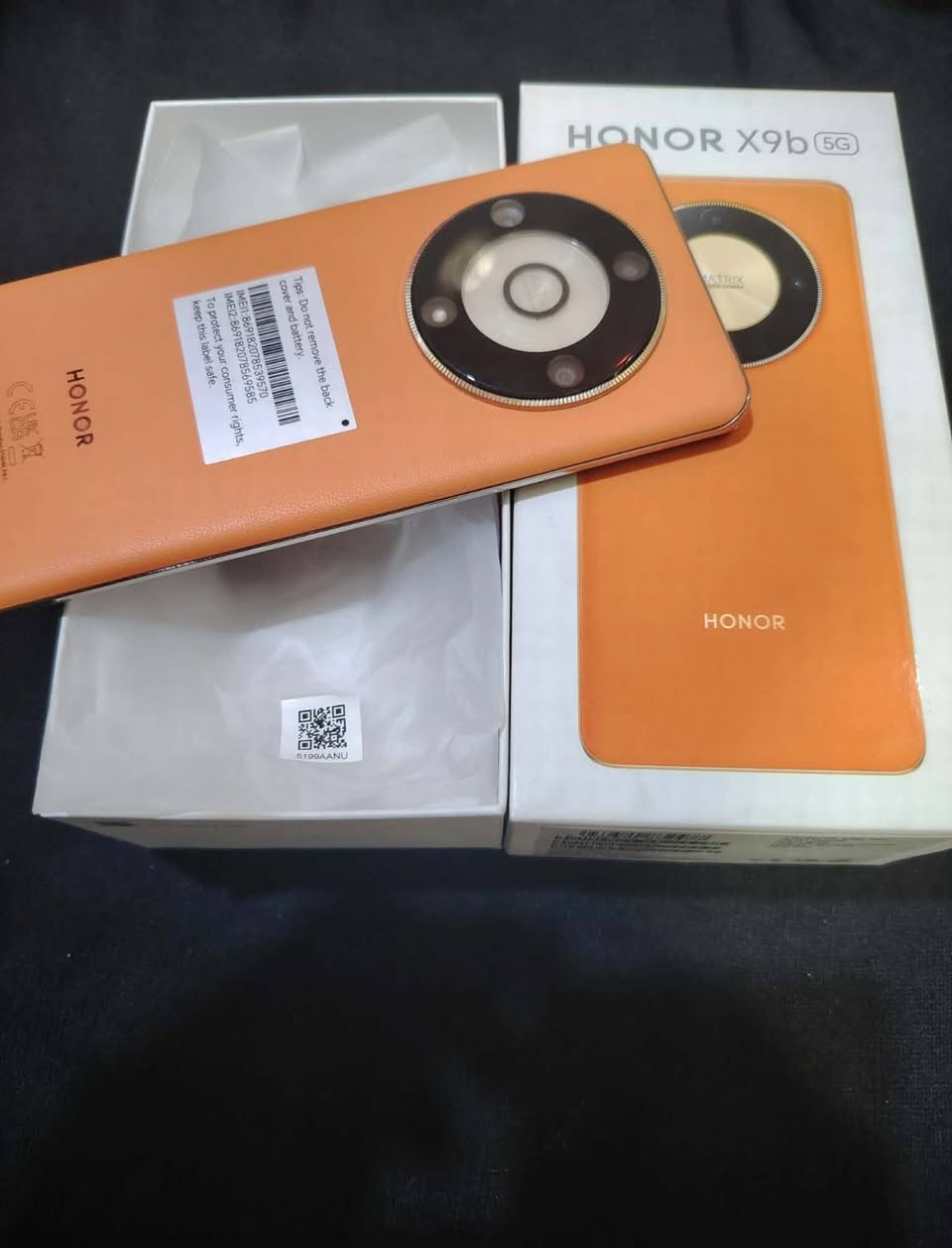 للبيع: هونر X9b 5G (HONOR X9b 5G) 📱
​اللون: برتقالي مميز  
​الحالة: نظيف جداً ومكفول، ويا العلبة الكاملة  
​السعر: 330 ألف (وبيه مجال خير من الله للشراي)
​المكان: بغداد - البلديات / شارع المصرف
​للتواصل والاتصال: ***********
​(المنشور للشراي والجاد فقط، بدون إحراج رجاءً)
