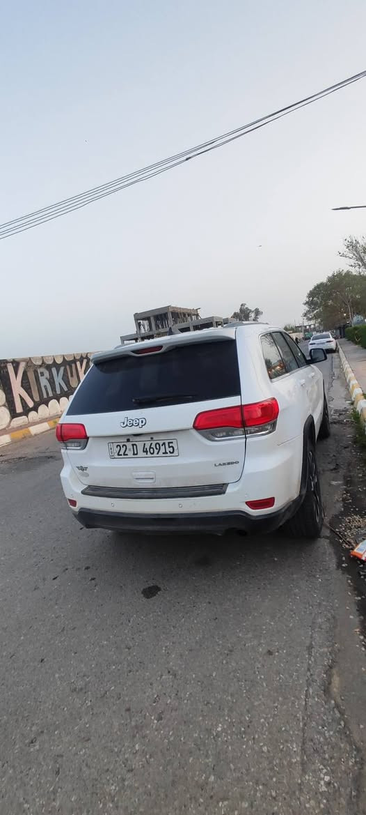 السلام عليكم
جيب لايريدو@ 2017 امريكي
محرك v6 3600

كلين تايتل.بدون حادث

المواصفات لاريدو.

تشغيل عن بعد

دخول ذكي.
ستيرن كهرباء 

شفتات ستيرن

اوتو ستوب

رادار خلفي مع كامره خلفيه

كشنات كهرباىيه .

رقم اربيل.
للبيع او المراوس بهايلندر موديل 21 -22سته سلندر 
المكان كركوك.
للتواصل***********
