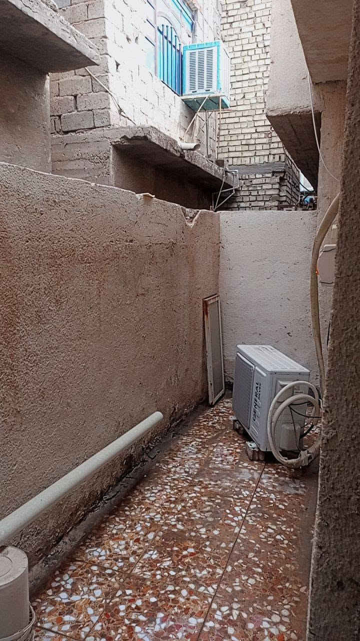 دار للبيع طابو ملك صرف المساحه 86 متر الموقع الشرطه الخامسه قرب شارع المدارس الاستفسار الاتصال على رقم ***********
