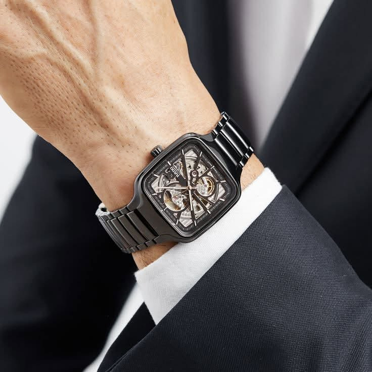 ✨ للبيع ساعة نادرة ومميزة من Swiss Made – RADO True Square Skeleton ✨

تصميم فاخر ومميز لعشّاق الساعات الأصلية والأوتوماتيك! 💎⌚

المواصفات:

🔹 البراند: RADO – رادو السويسرية الأصلية 🇨🇭
🔹 الموديل: True Square Automatic Skeleton، بتصميم مربع فاخر من السيراميك الأسود مع مينا Skeleton تُظهر تفاصيل الحركة الداخلية للساعة.
🔹 الكارت والضمان: الساعة تأتي مع الكارت والبوكس الأصلي الخاص بها، بالإضافة إلى جميع الأوراق وكروت الضمان كاملة.
🔹 مكان الشراء: مشتراة من الوكيل الرئيسي Swiss Time / Family Mall – أربيل، وكانت الكمية المتوفرة منه قطعة واحدة فقط!
🔹 الحالة: شبه جديدة (Unworn Condition)، بدون أي خدوش أو نواقص، واستخدامها كان محدود جداً.
🔹 الخامة: مصنوعة بتقنية High-Tech Ceramic عالية الجودة، ومقاومة للخدوش بدرجة عالية.

💵 سعرها بالأسواق العالمية: تقريباً من 2,400$ إلى 3,000$
💥 سعر البيع: فقط 1,600$ 🔥
يعني فرصة مميزة جداً لامتلاك ساعة فاخرة وأصلية بسعر مناسب.

📍 الموقع: أربيل
📞 للاستفسار والاتصا

✨ فرۆشتنی کاتژمێرێکی ناوازە و دەگمەنی Swis Made (RADO - True Square Skeleton) ✨
دیزاینێکی بێ وێنە و لوکس بۆ ئاشقانی کاتژمێری ئەسڵ و ئۆتۆماتیک! 💎⌚
تایبەتمەندییەکان:
🔹 براند: RADO (ڕادۆ - سویسری ئەسڵ)
🔹 مۆدێل: True Square Automatic Skeleton (دیزاینی چوارگۆشەی سێرامیکی ڕەش لەگەڵ دیزاینی ناوەوەی دیار)
🔹 کارت و گەرەنتی: کارت و بوکس (کارتۆن و سندوقی تایبەتی خۆی) لەگەڵ سەرجەم پەڕاو و کارتەکانی گەرەنتی بە تەواوی هاوپێچە.
🔹 شوێنی کڕین: کڕدراوە لە وەکیلی سەرەکی (Swiss Time / فاملی مۆڵی هەولێر)، کە بە تەنها ۱ دانەی لێ هێنراوبوو!
🔹 بارودۆخ: وەک نوێ (Unworn condition)، بێ هیچ شوخت و کەموکۆڕییەک. بە شەرت لە سەرجەم لایەنەکانەوە، زۆر بە کەمی بەکارهاتووە.
🔹 تایبەتمەندی ماددە: بەهۆی تەکنەلۆژیای سێرامیکی بەرزەوە (High-tech Ceramic)، بە هیچ شێوەیەک شوخت ناگرێت (Scratch-proof).  
💵 نرخ لە بازاڕەکانی جیهان: لە نێوان ۲,٤۰۰$ تا ۳,۰۰۰$ دۆلارە (٢٤ تا ٣٠ وەرەقە).
💥 نرخی فرۆشتنی ئێمە: ۱,٦۰۰$ (۱٦ وەرەقە) (دەرفەتێکی زۆر تایبەت بۆ بەدەستهێنانی کاتژمێرێکی گرانبەها بە نرخێکی زۆر گونجاو).  
📍 شوێن: هەولێر
📞 پەیوەندی: [***********-***********]

نص مكتوب في الصور:
- horbiter