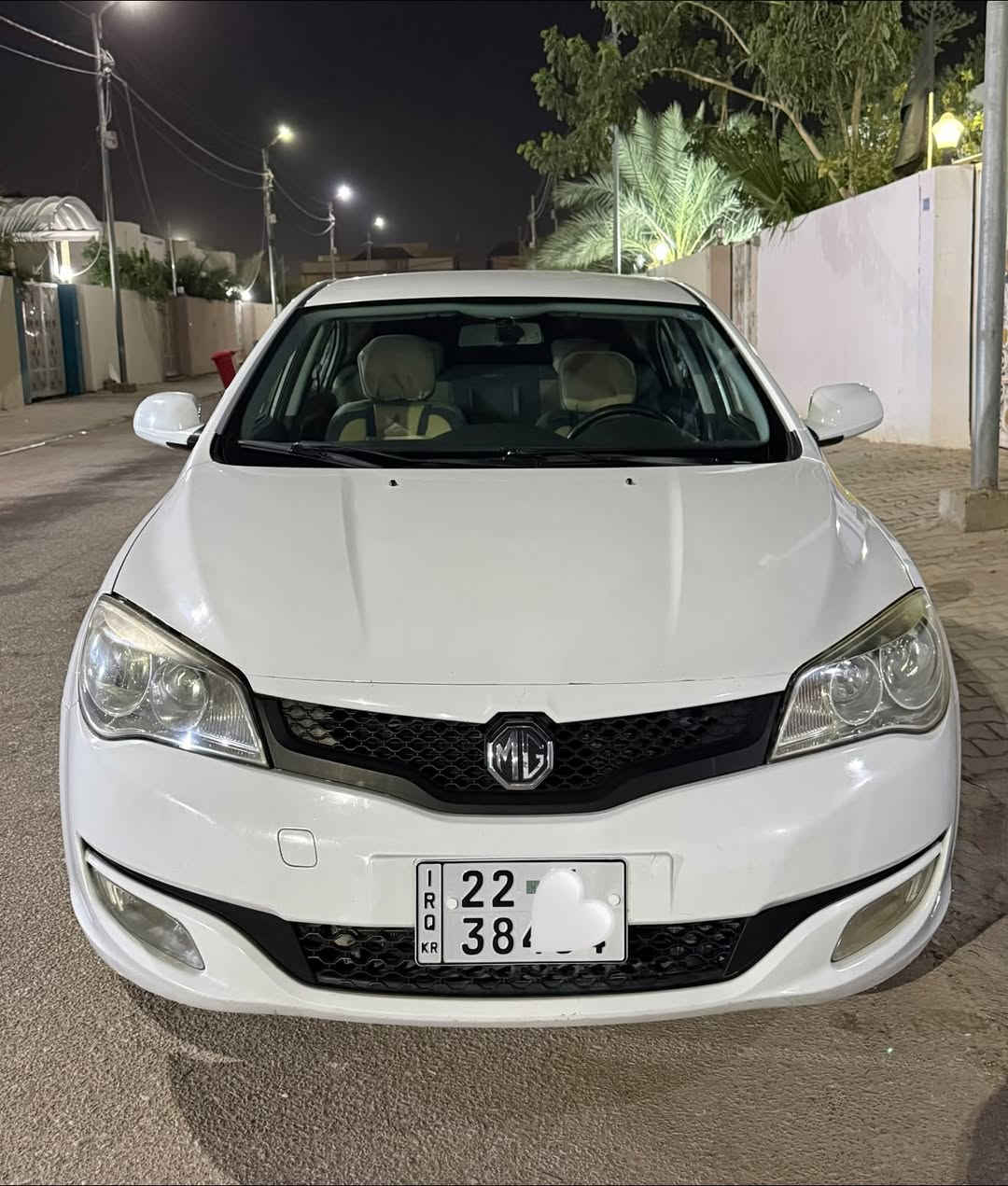 السلام عليكم
لبيع MG  350
موديل 2014 
كير عادي 
جاهزه ونظيفه 
كير محرك شرط 
تبريد 
رقم شمالي جديد 
تحويل ووكاله
بدون صبغ فقط مكانات تعديل بارد
السعر ٤٥ ورقه 
*********** واتساب
