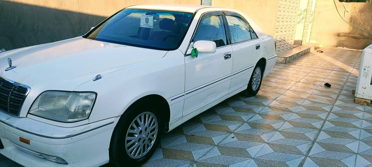 سلام عليكم ورحمة الله وبركاتة 
اللبيع ملكه دخول جديد كرستال اصل كصه جنطه متومه رقم وسنويه اطبق الاصل مكينه ديفور الزغير نسه الصرف مكينه وكير بل كارتون تبريد ثلج حداديه تخم تاير شاشه دواخل السياره حلوه وجاهزه مكان ذي قار سعر 30وبيها مجال  
***********
