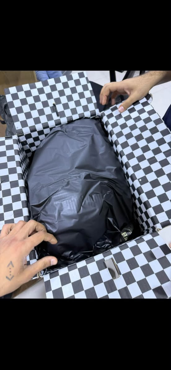 AGV إيطالية • فول كاربون • مستعملة ٤ مرات