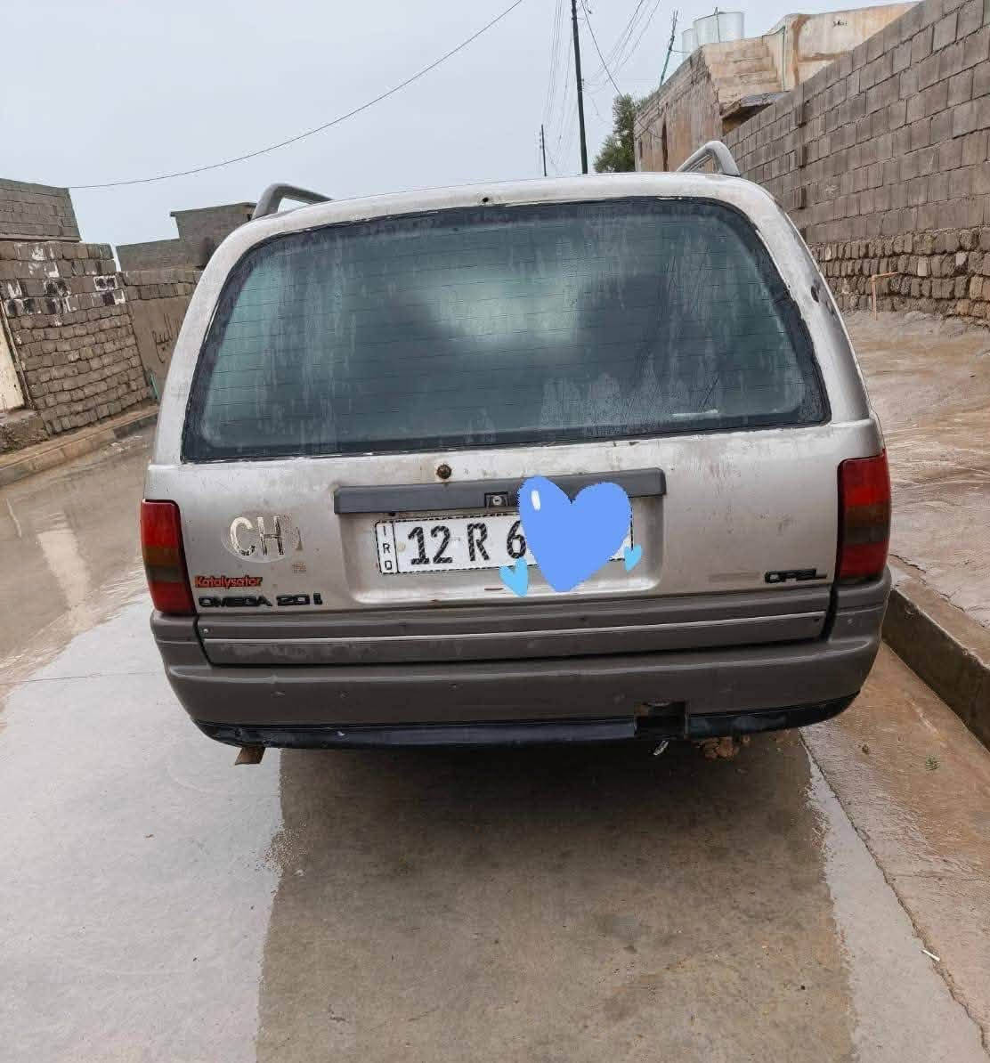السلام عليكم 
للبيع اوميكا 89 حجم عشرين  محور كابريتر  المحرك والكير زينات  الرقم انكليزي مسطرة الشرعي بالموصل  شرط التحويل ما ينطي وكاله بيها هزه  الى الشهر العاشر اوراقها جاهزة تمام  السعر 20 ورقه  قفل رقم ***********

