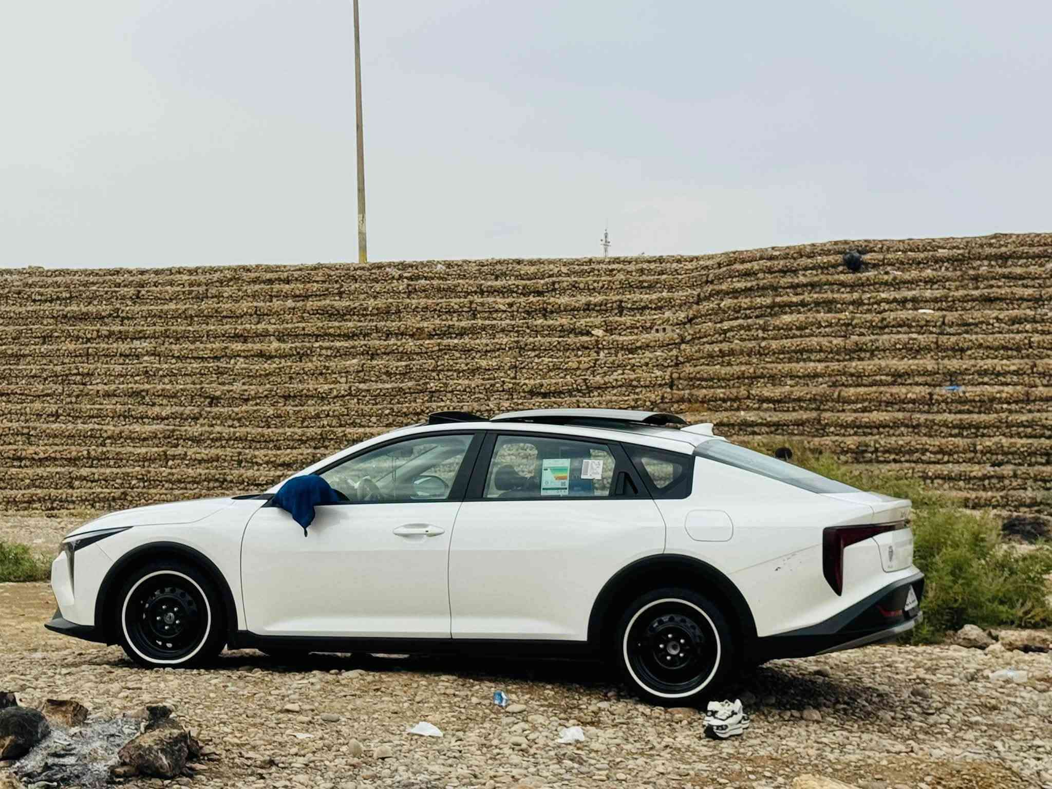 السلام عليكم
كي 4 موديل 25
خليجي داخل الضمان 
فول مواصفات 
الويل الاصلي موجود كامل بلبيت 
داخل زيتوني 
ماشيه 36
رقم بغداد بسمي
بيهه حافت البنيد بي ديار 
رجع عليهه ابو باجيرو بلسبير طعجهه وشخط بلدعاميه موضح
العنوان بغداد الدوره 
السعر 195 
للاستفسار 
***********

