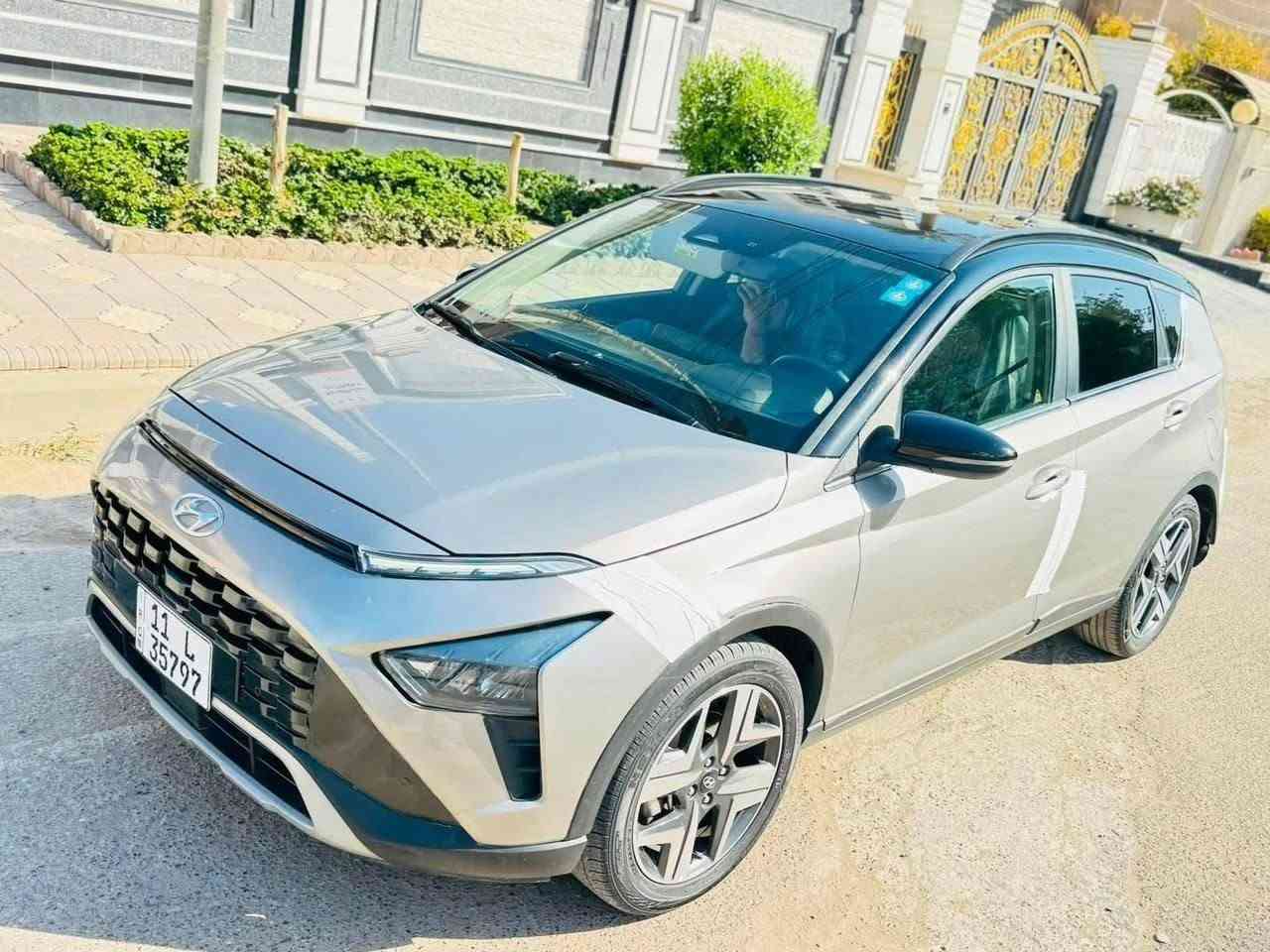 السلام عليكم
سيارة هونداي بايون خليجية بانزين_ هايبرد
فول مواصفات توكلار موديل 2023 رقم بغداد بأسمي
سيارة شبابية ونسائية كولش حلوة
مكينة1500
كير 7 نمر
3 أنظمة قيادة
رادار امامي
رادار خلفي 
تحديد مسار
قيادة ذاتيه
مري شفط
اشاير بالمري
إشارة ترحيب
وبعد بيها مواصفات
بيها طعجة بالصندوق وشي قليل كد شبر من الحوض..والباقي كله مكفول 
ودعامية مصبوغة جراء شخوط 
السيارة جديدة اخت زيرو ماشية 22  الف كيلو
السعر 122 وبيها مجال
***********
