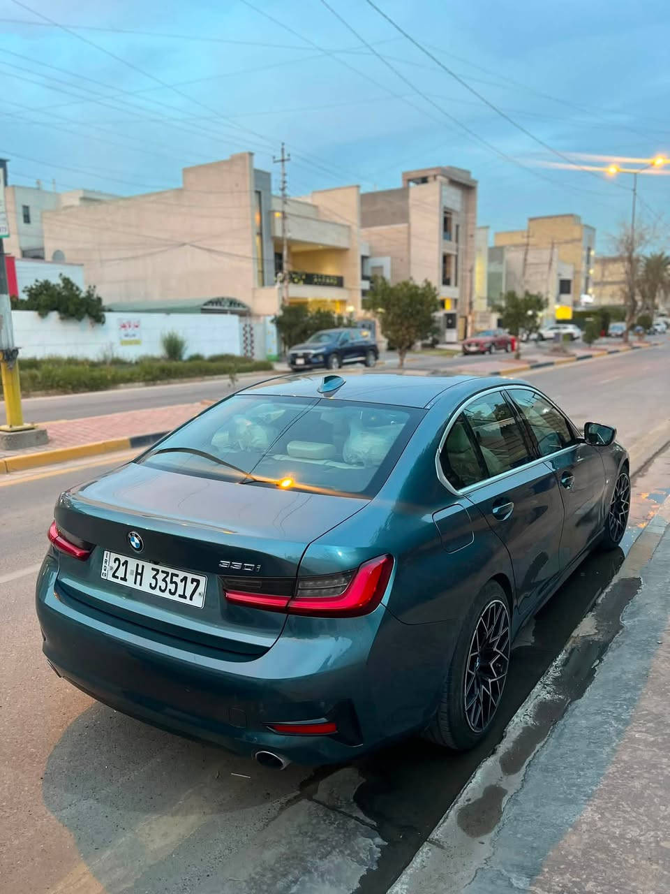 BMW 330i G20 موديل 2020 للبيع
السلام عليكم، حلال للبيع وبالعافية على راعيها 🌹

BMW 330i G20 – موديل 2020

* حادث خفيف جداً
* فقط جاملغ تبديل وربع باب صبغ، بدون دواخل
* صور الحادث موجودة بالمنشور
* السيارة كاملة من كلشي
* رقم سليمانية  
* السنوية و الهزه بعدهن ما ساقطات 
* السيارة باسمي

المواصفات:

* محرك 4 سلندر 2000cc TwinPower Turbo
* دفع خلفي
* دخول ذكي للأبواب الأربعة
* فتح وقفل تلقائي عند الاقتراب والابتعاد
* إنارة ترحيبية عند الاقتراب من السيارة
* بصمة تشغيل
* شاشة كبيرة
* فتحة سقف
* كاميرا خلفية
* رادار 360 درجة
* حساسات 360 درجة
* مانع خروج عن المسار
* مانع تصادم
* 3 أنظمة قيادة: ECO PRO / COMFORT / SPORT
* تبريد ثلج
* كير ومكينة مكفولات، بدون فتح
* صدر كامل جديد
* داخلية كريمي
* لون مميز جداً
* ويل 20
* ممشى تقريباً 78 ألف ميل

📍 مكان السيارة: بغداد – حي العدل

💰 السعر: 228 ورقة، وبسيط مجال

📞 ***********

