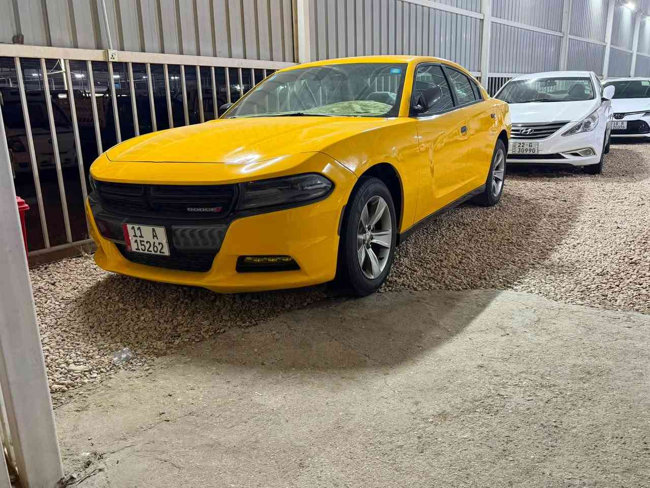 السلام عليكم 
للبيع فقط جارجر موديل 21اصل باسمي خطه بغداد بصره 
السياره جيتي اصل واني مبدل دعاميات وبنيد اصليات مال كصه وعندي البنيد القديم 
السياره جاهزه مكينه وكير وحداديه وتخم تاير رقم بغداد قبل اسبوع مداوره 
سعره 190وبيه مجال قليل 
مكانه بابل المدحتيه 
للاستفسار ***********
علما السياره موجوده بمعرض🌺🌺
صور الحادث مرفقه بالمنشور🌺🌺
