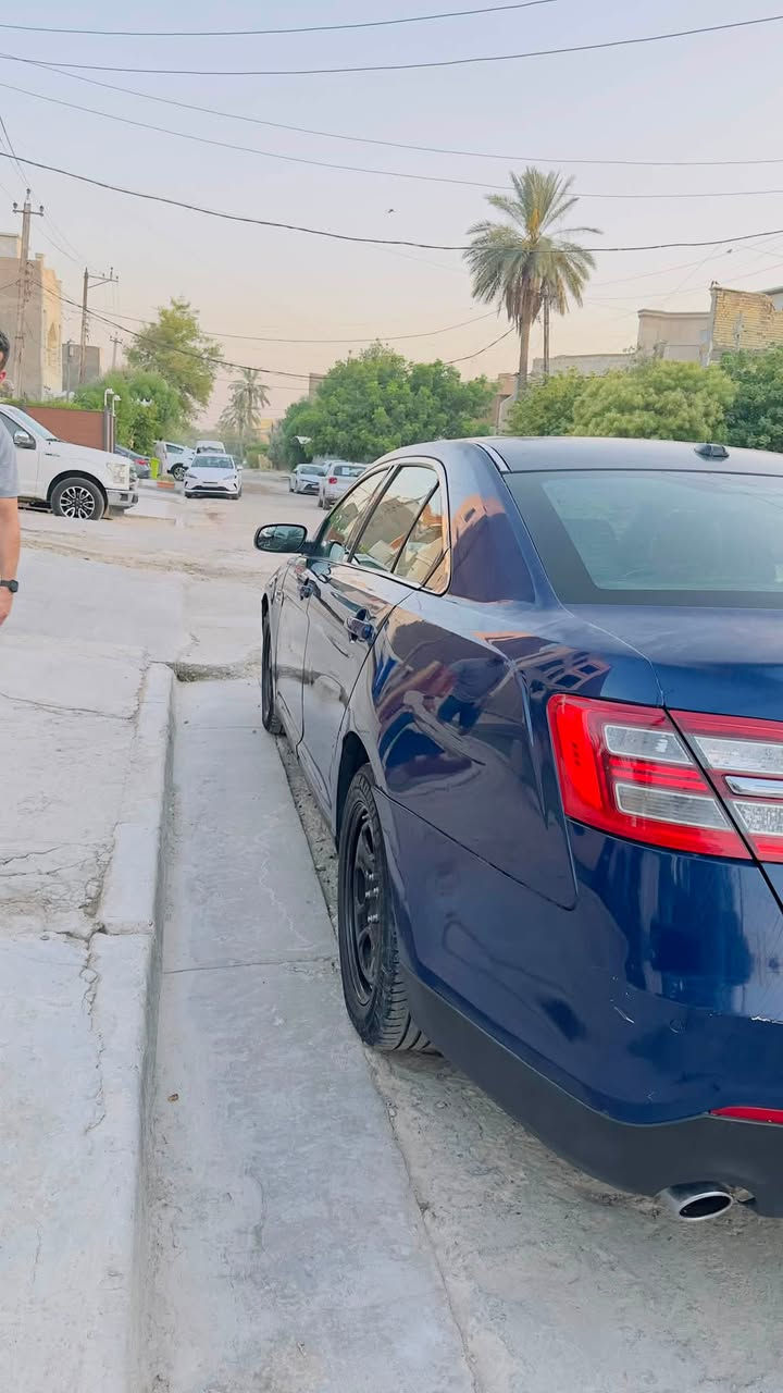 للبيع فورد تورس لمتد 2013 باسمي رقم بغداد
السيارة مسويلها ادامة 
صدر خلفية كاامل جديد وكالة
منظومة تبريد ( كمبريسر وكاله جديد وواتر بم وكالة جديد وراديتر وكوع وولف حماوة وبوري ماء وماء زيتي كله جديد وكالة )
بلكات ونوزلات ورواجز وضاغطه وقايش ودهن كله جديد وكاله 
دسكات امامي خلفي وتصفير فلنجات جديد
فلاتر شوته وتبريد جدد
مشط ستيرن جديد 
صدر امامي 80%
تبريد ثلج 
بانزين كله عادي بدون دوانز
بدلت تخم ويل فود بوليسي اصلي وكاله بالجديد
داخلها حلو
السيارة بيها القمارة والتكمة صفحة الصدر والجاملغ الخلفي ضربه بسيطه مصلحات مو خوش تصليح 
ابيع الكشر تعبان 
والسنويه سقطت قبل 6 اشهر 
تحويل ثاني يوم وماعليها غرامات
مكاني غزالية قرب جامع ام القرى 
السعر 73 ورقه 
***********
***********
