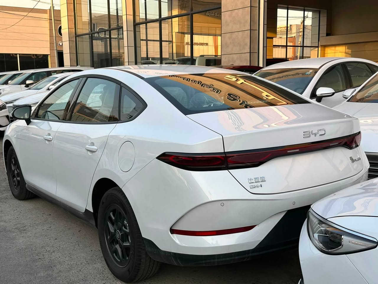 السلام عليكم
للبيع بي واي دي جن بلاس داخل زيتوني زيرو مرقم بغداد بأسمي ب ٢١ مليون 
للاستفسار الاتصال ع الرقم 
***********
