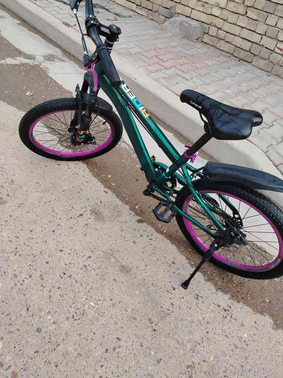 السلام عليكم عندي بايسكل للبيع حجم 20 السعر 80 وبي مجال مستعمل قليل مكاني جسر ديالى القديم للاستفسار الاتصال على الرقم ***********
