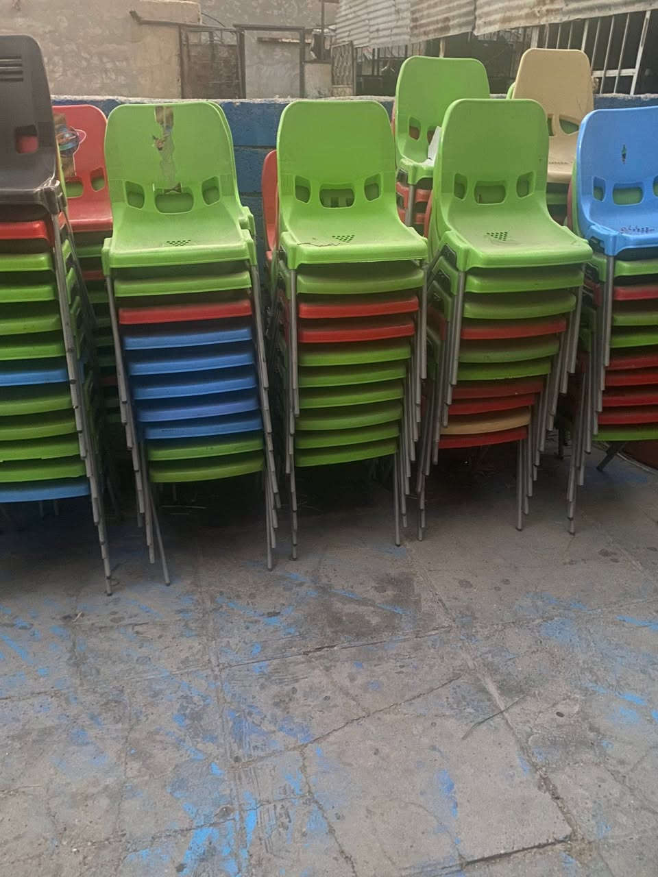 سلام وعليك عندي كرسي ناصر جديد البيع اخو جديد وهذ رقمي***********
