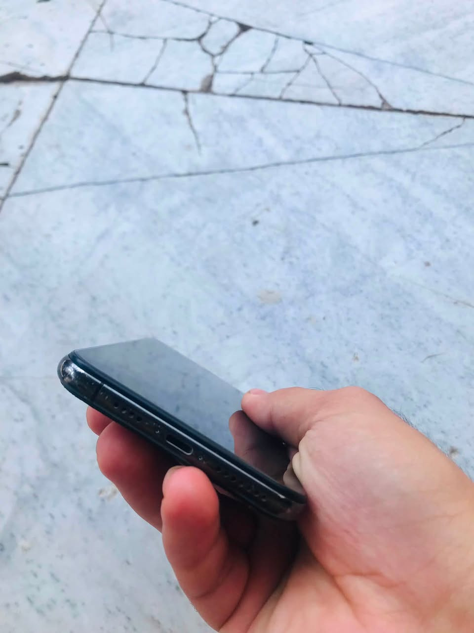 ايفون اكس ماكس للبيع مبدل شاشه اصليه وبطاريه اصليات ذاكره ٢٥٦ سعر ١٦٠ مكاني قرنه ***********
