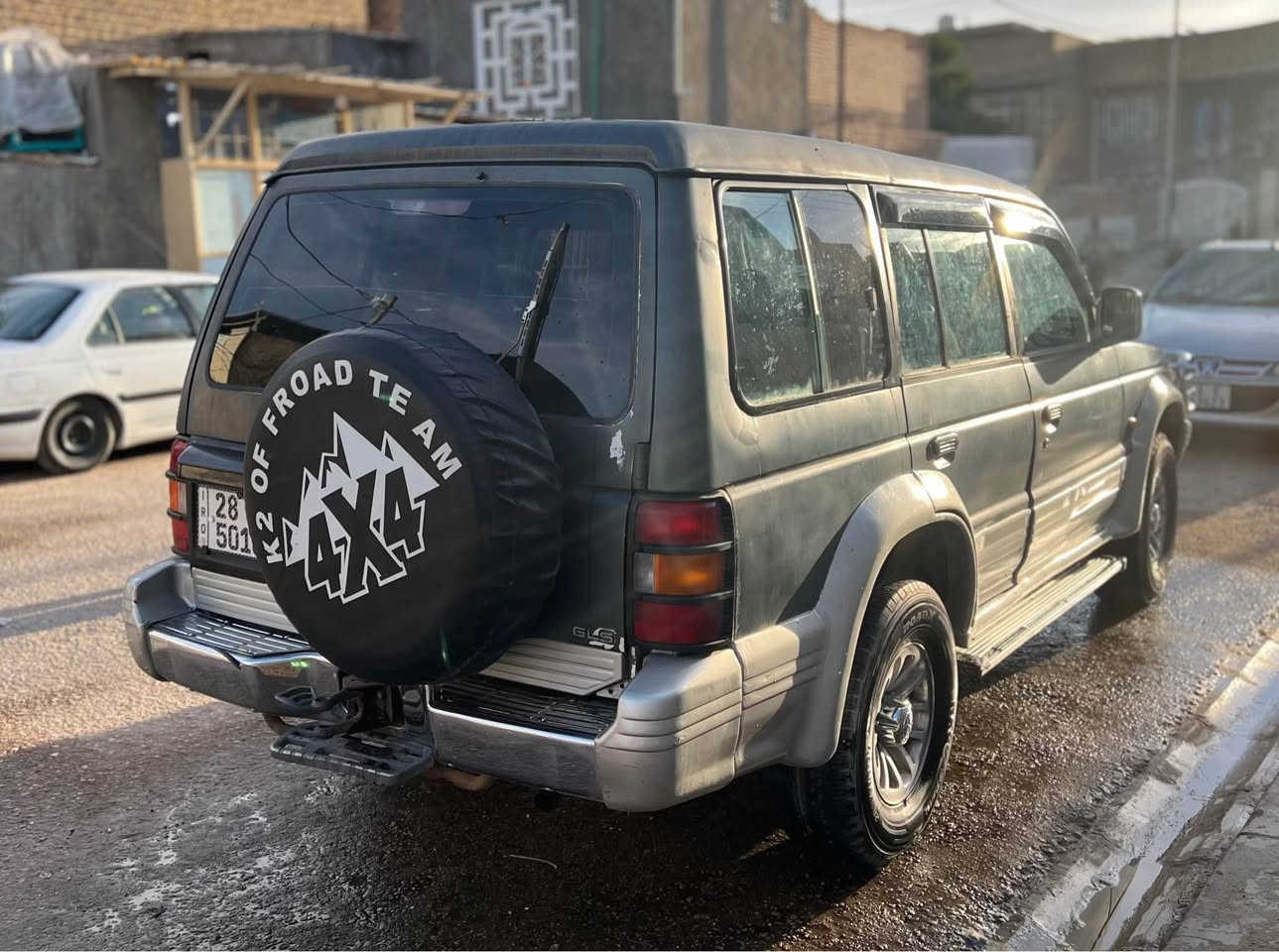 سلام عليكم 
باجيرو موديل 1992
سنويه لغايه 2030 باسمي تحويل مباشر 
لون اخضر رقم نجف دولي مميز 
محرك بلادي 6 سلندر تجفيت جديد 
باتري جديد تايرات بحاله ممتازه 
تبريد شغال سياره حلوه وبحاله جيده 
سعر 48 ورقه وبيها مجال 
مكان نجف 
اتصال *********** النجف, العراق
