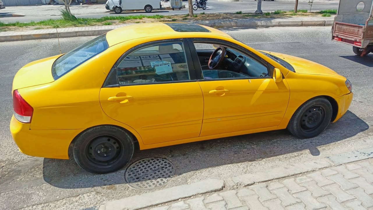 للبيع سبكترا وارد امريكي موديل 2009 حادثة باب بدون تبديل السيارة ليبل واحد صبغ جديد تبريد شغال كهربائيات كاملة مكينة + گير مكفولات 
حدادية 70% رقم كربلاء بأسمي 
مكان السيارة كربلاء المقدسة حي السلام
السعر 72 وبي مجال 
*********** كربلاء, العراق
