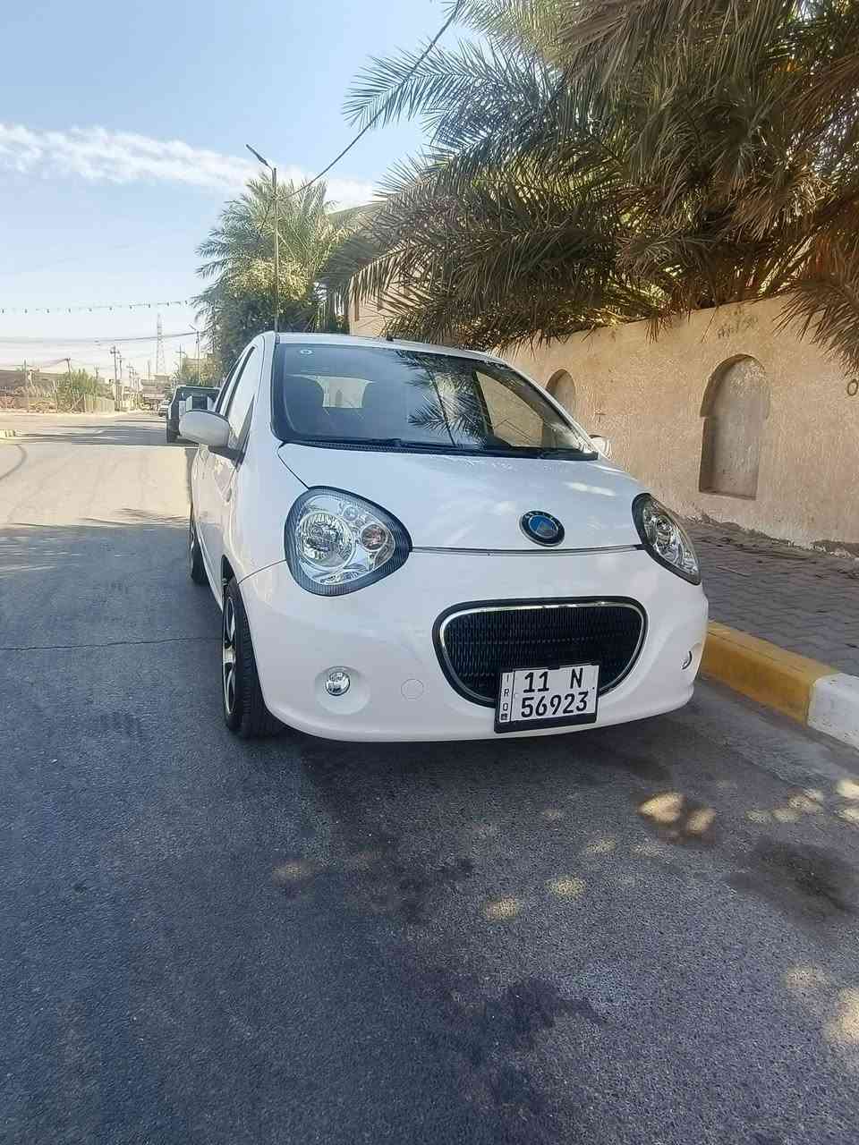 باندا 2013 رقم بغداد نضيفه كير ومحرك مكفولات صدر نضيف دشبول نضيف  تخم تاير جديد سياره (ماشيه ٨٣) صبغ ٣قطع اثر طخات . السعر مناسب . 
للاستفسار عن السعر ***********
مكاني كوت مركز المدينه
