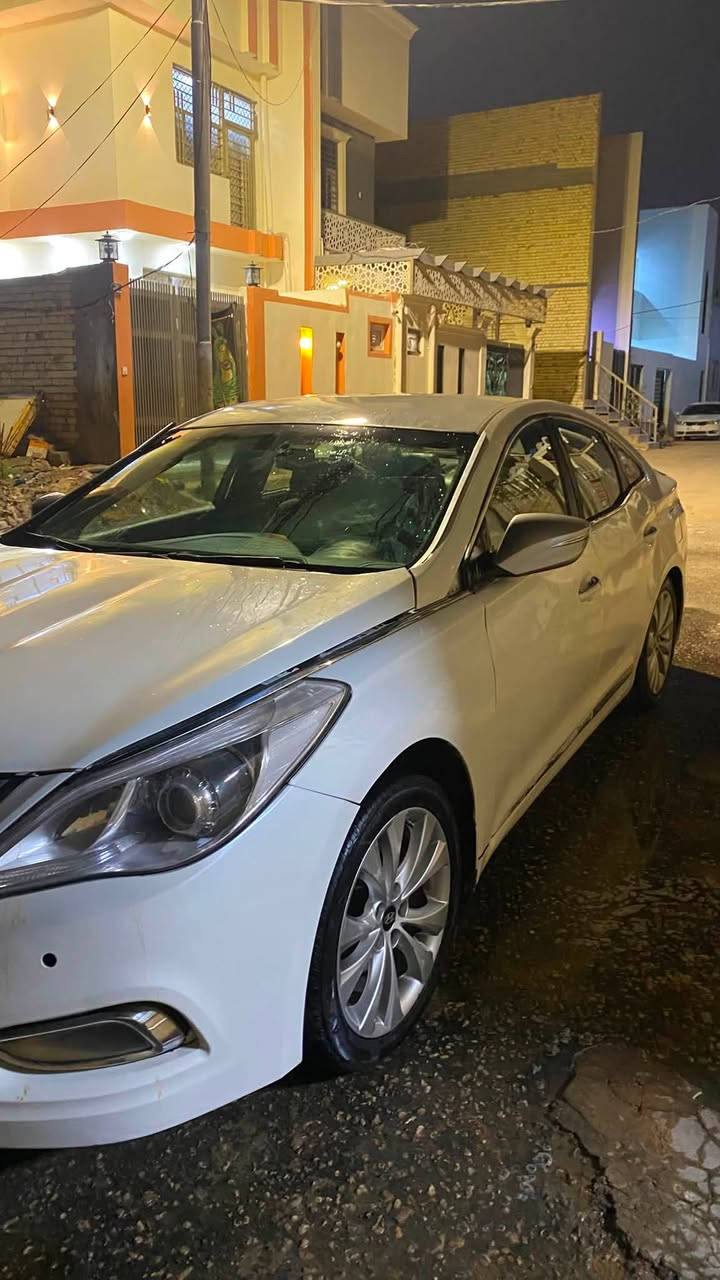 ازيرا 2015 للبيع السعر 68 وبيها مجال قليل فول مواصفات عده الفتحه رقم اربيل وكاله مداور كير مكينه  تبريد جدد اشاير مري بردات خلفية مري شفط تحكم ستيرن وبعد بيها مواصفات معروفة 
 متجايه ومعمره عوزها تكعيد وترتيب مافارغ الها مكاني النجف الاشرف 
للاستفسار *********** واتساب 
      خط         ***********
