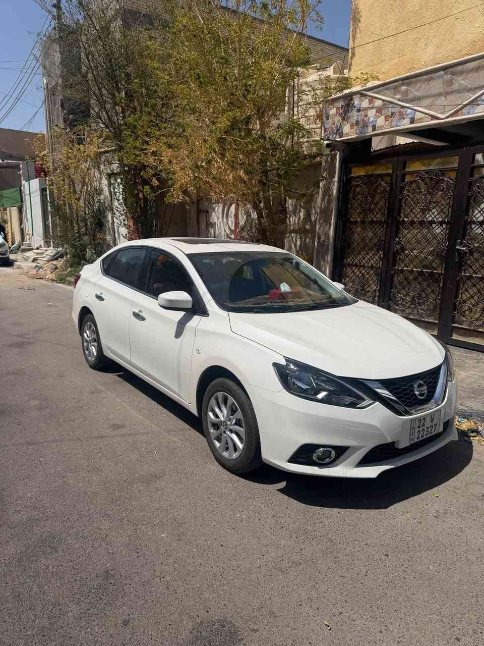 نيسان سنتره كفاله عمه  السياره بعده بحاله الوكاله زيرو ماشيه 6الف فتحه كشن جلد داخل احمر شاشه تحكم ستيرن   للستفسار اكثر *********** البصرة, العراق
