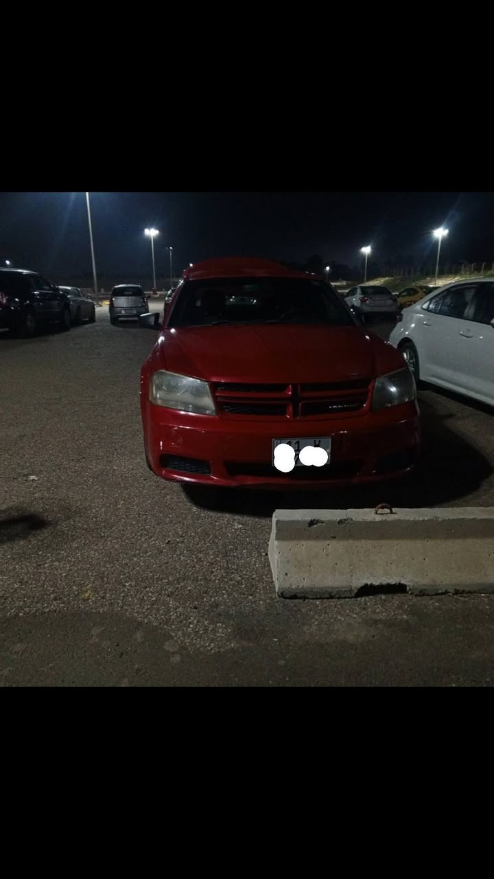 السلام عليكم
افنجر 2013
لون احمر🚗
رقمها بغداد انگليزي 
بأسم الوالد 
تبريد شغال 
صدر امامي جيد 
صدر خلفي تعبان 
تايرات نص عمر🛞
بيها جراد 
حادثهاا جاملغ امامي جهة السايق 
رايدهاا ب75 وبيها مجال
مكان السياره بغداد 
*********** بس واتساب +متواجد عل خاص
