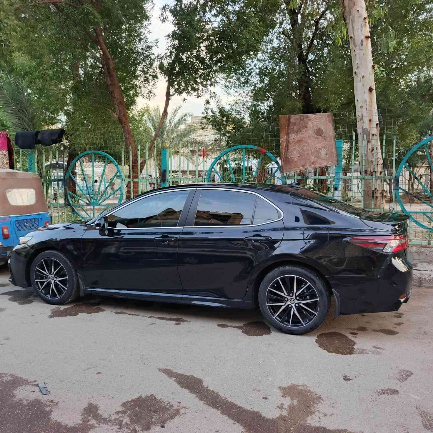 للبيع كامري 2024 وارد امريكي بدون رقم
ماشيه 2000 
حادث جاملخ وربع البنيد
مواصفات se 
جلد داخل بيجي شاشه كبيره 
رادار امامي ويل دعايه 
بجم se 
زنون 
مكينه 2500 بانزين 
السعر 185 وبيها حك الجيه 
الهاتف ‭***********‬
