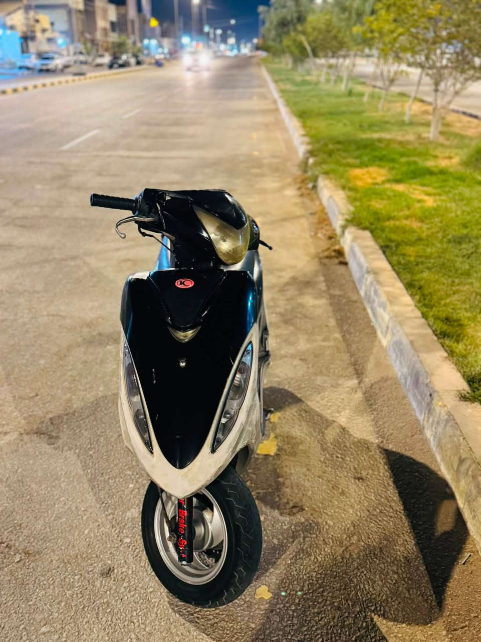 دراجه كامكو g4 معدل وشلعه كلشي شغال نقرا سلف مفتوحه فتح نضيف السعر 400 وبيه مجال للشراي ***********
