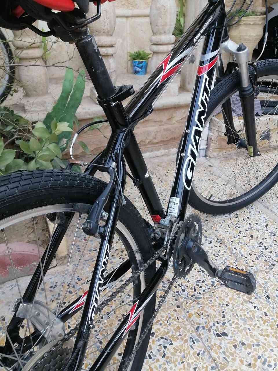 دراجه هوائيه للبيع حجم 26 ماركه جنت عنوان موصل ١٧ تموز سعر ١٨٠ الشراي يتصل او خاص ***********
