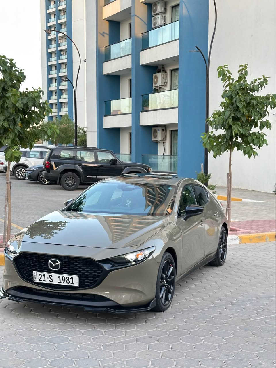 مازدا ٢٠٢٤ کاربۆن تۆربۆ بۆ فرۆشتن 

مازدا ٢٠٢٤ ئەمریکی ٢.٥ تۆربۆی دەبڵ ئەکسل 
مواسەفات کوشن گەرم و کارەبایی و کوشن جلد و ئەلکەنتارا کوشن خەزن
لایت زینۆن و ئۆتۆ 
فڵچەکانی ئۆتۆیە 
شاشە گەورە و لەمس و ئەپڵ کارپلەی و ئەندرۆید کارپلەی و ماوس
مۆدی سپۆڕت و گێڕی ئۆتۆماتیک و سپۆڕت
سەقفی سڵاید 
ڕاداری ٣٦٠ پلە و خەتی جادە و مەسافەی بەینی سەیارە 
سەیارەکە بەس داتاشۆو سوکان هیتەر و ٥ کامێرای نەقصە فوول مواسەفات تەیارەیەکە بۆخۆی 
دوو پارچە و پەلەیەک ساردی هەیە ئێرباگی سوکان و شان تەقیوە و هەردووکی دانراوەتەوە و نوکی شاصیەکەی تۆزێک گرتووە ڕادێتەریش بەشەرت ئەیەم بیلادی بێت 
بێ مەسرەف سەنەوی و هەموو شتێکی تازەیە 

بۆ زانیاری زیاتر 
*********** السليمانية, العراق
